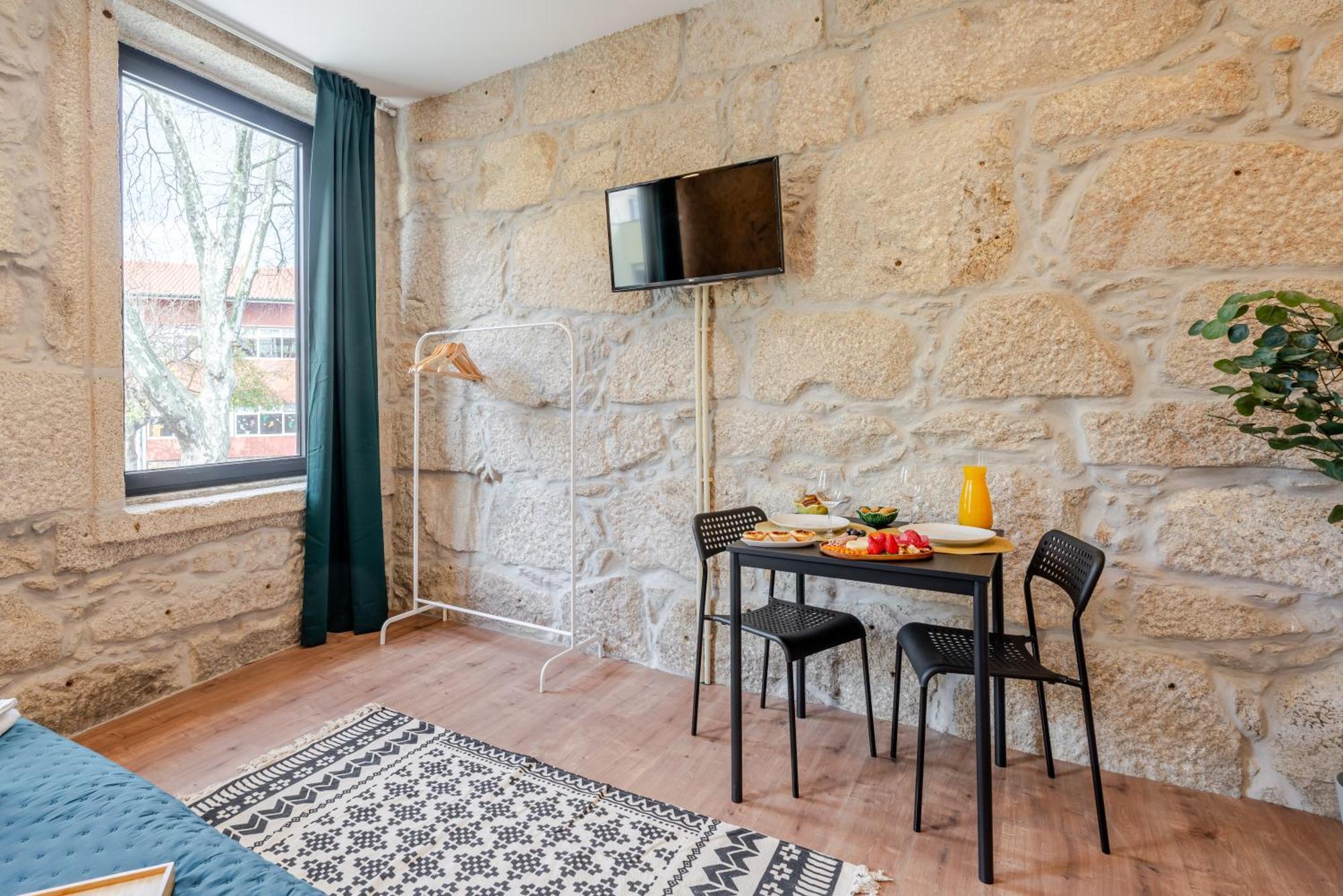 Hostwise - Stylish Sunny Flats Apartment Porto