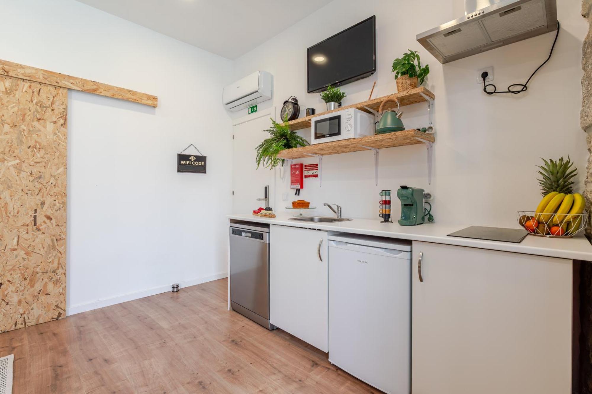 Apartment Hostwise - Stylish Sunny Flats