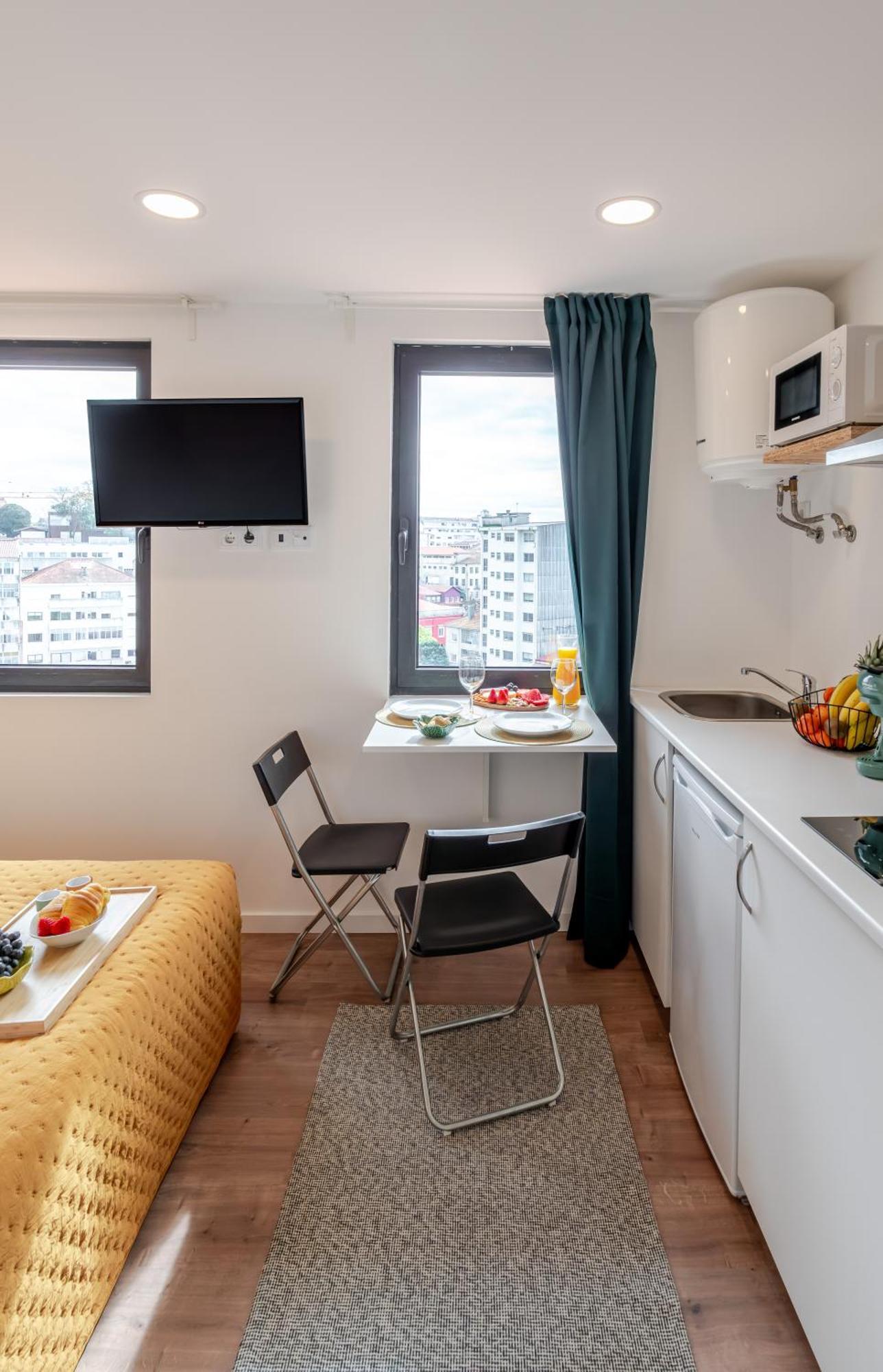 Apartment Hostwise - Stylish Sunny Flats Porto