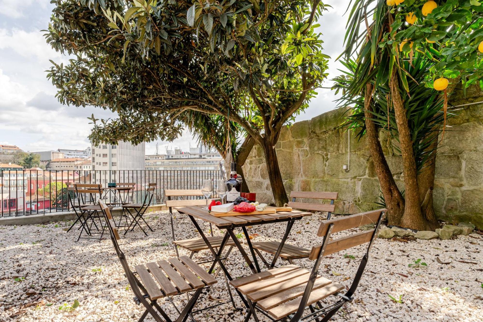 Hostwise - Stylish Sunny Flats Apartment Porto