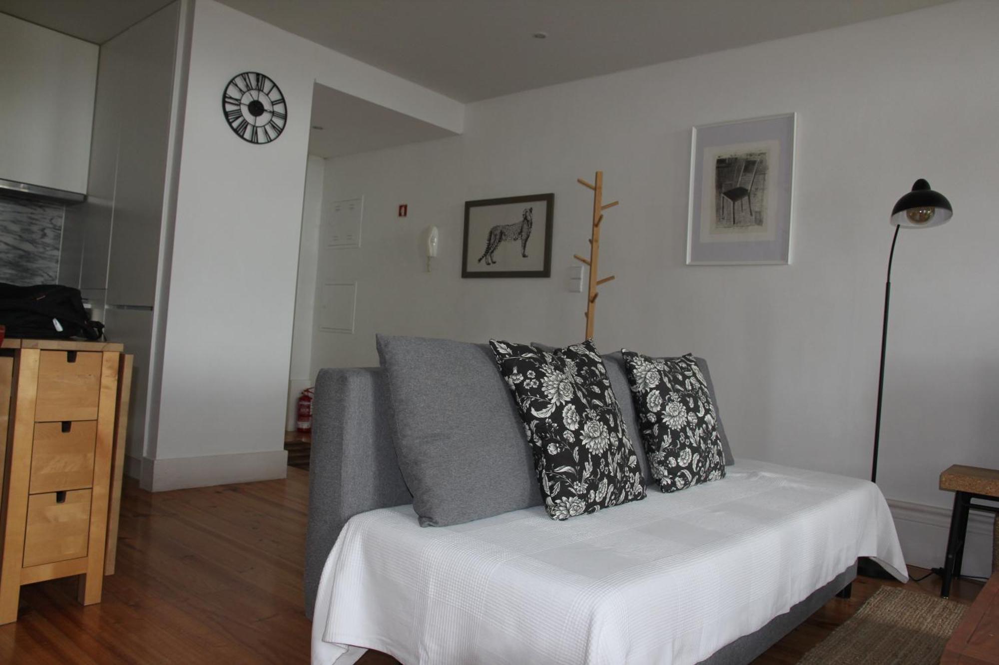 Downtown Urban Nest Apartment