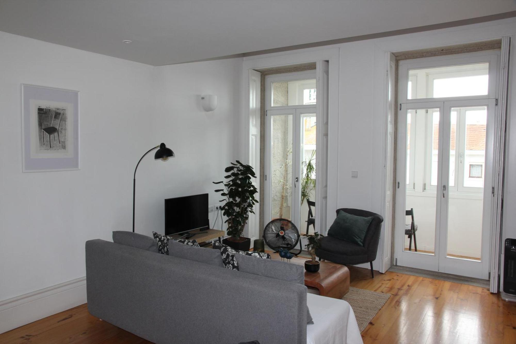 Downtown Urban Nest Apartment