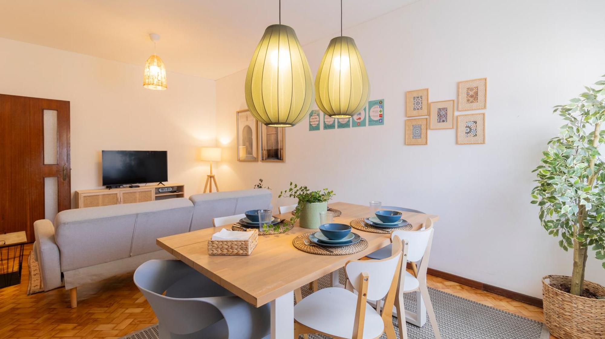 Apartment Bright Next Metro Porto