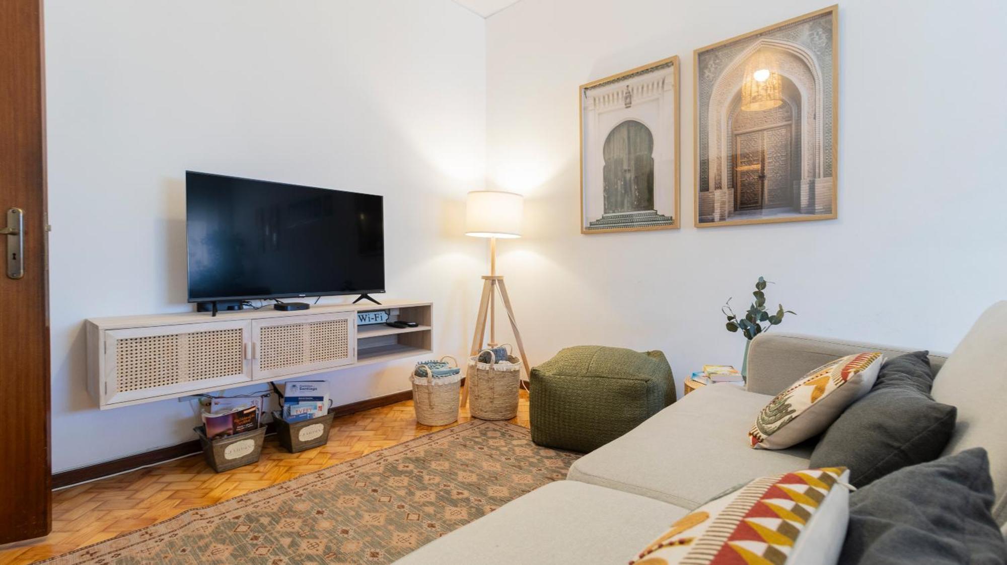 Bright Next Metro Apartment *