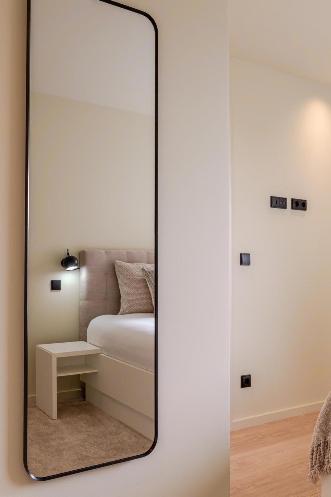 Hostwise - Stylish Flat With Terrace & Garage * Porto