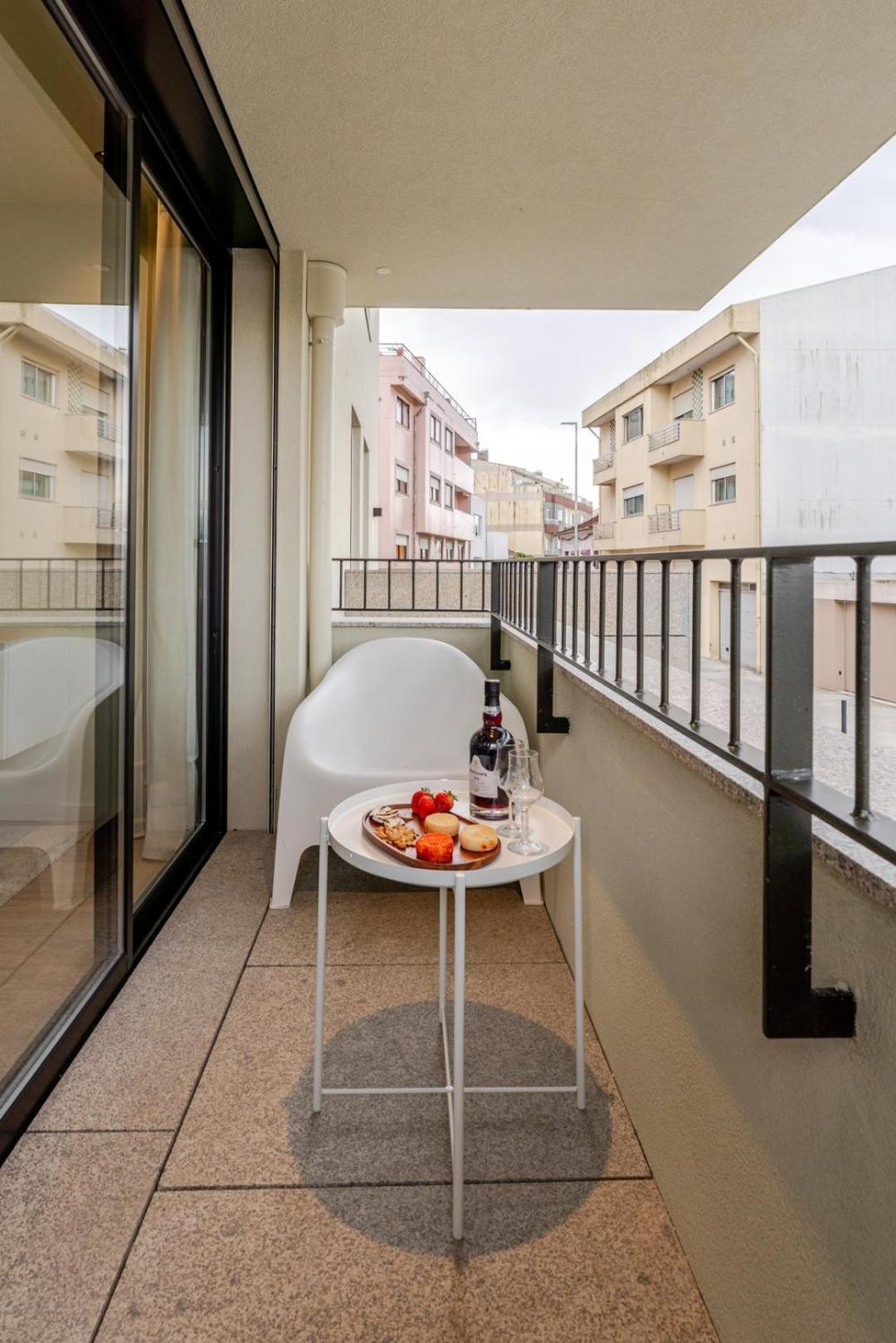 Hostwise - Stylish Flat With Terrace & Garage *