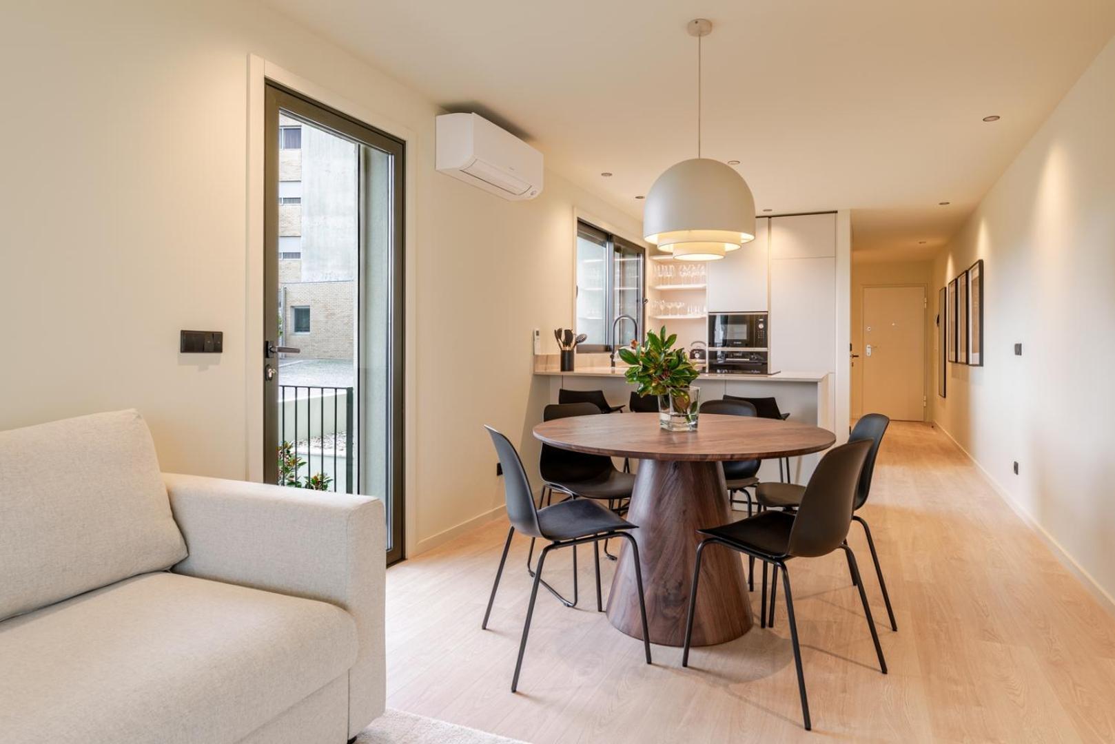Hostwise - Stylish Flat With Terrace & Garage * Porto