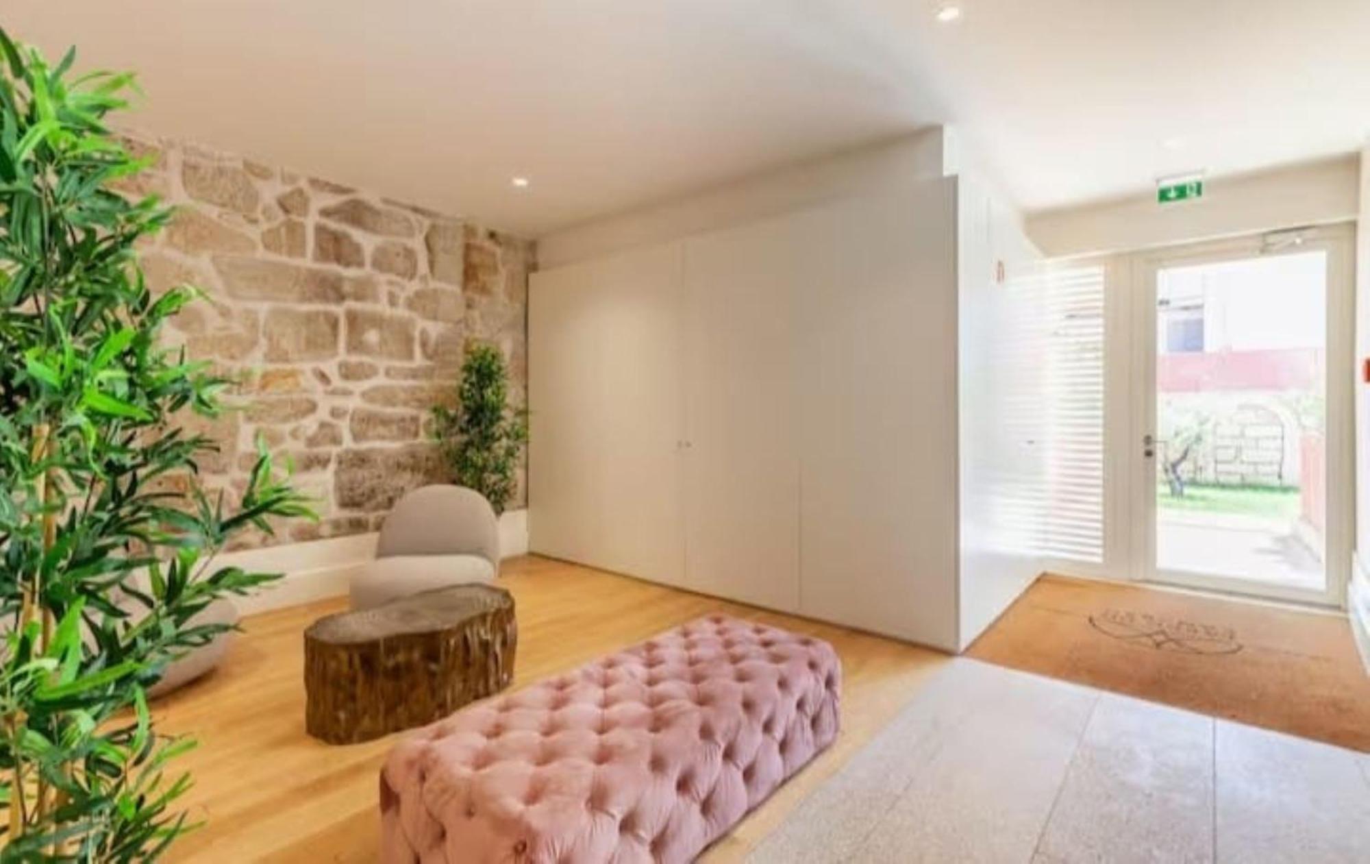 Pink Lux Apartment