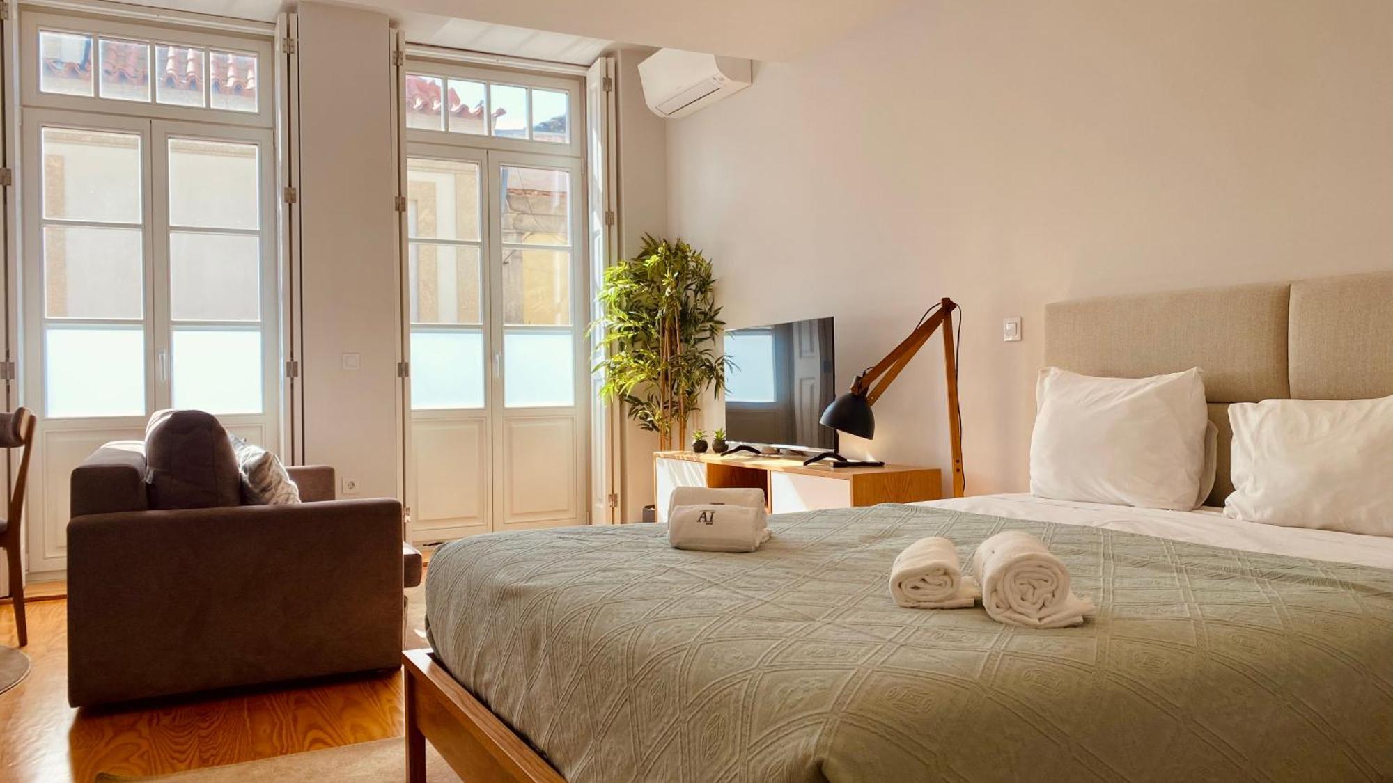 Sm Apartment *