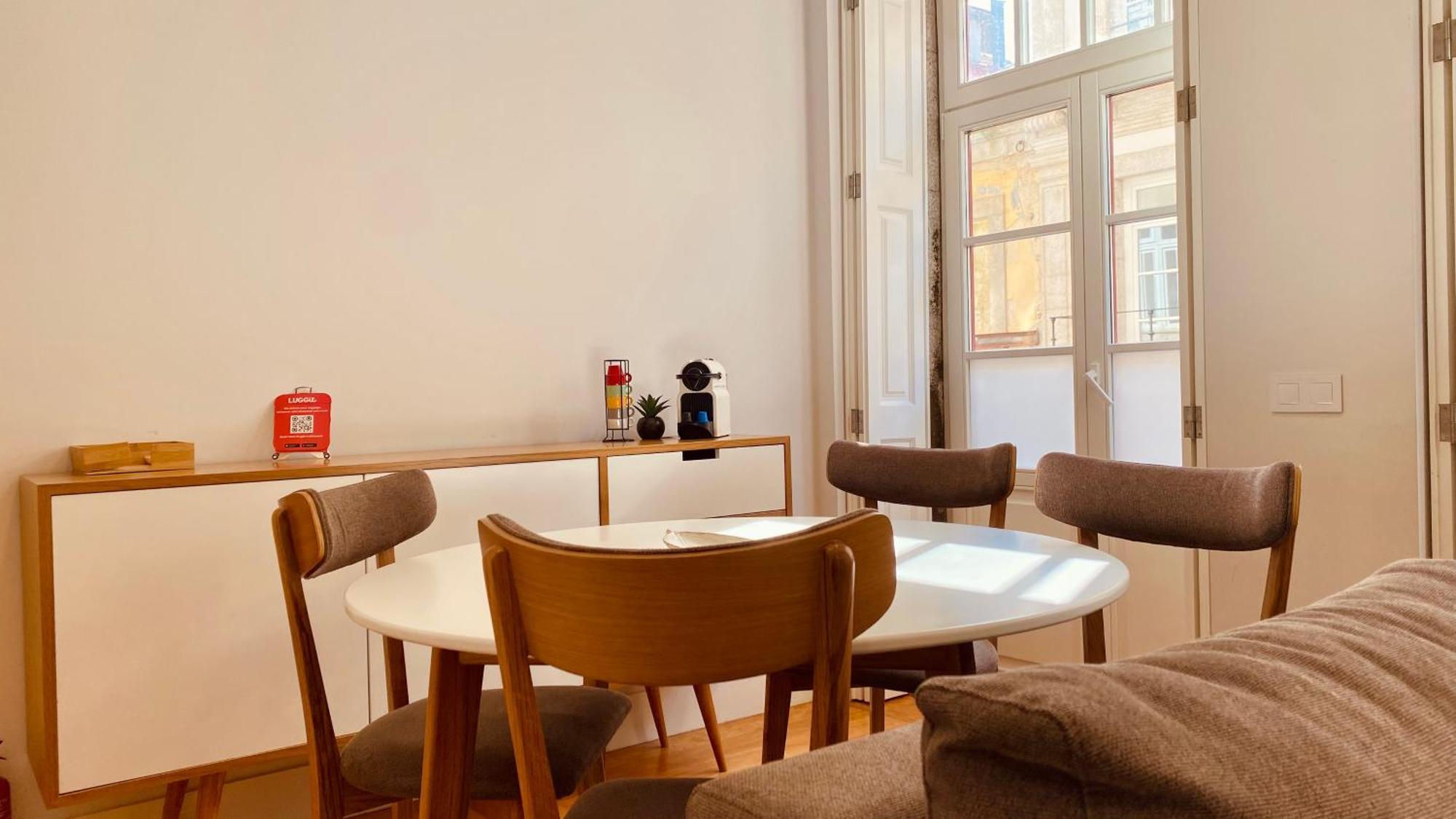 Sm Apartment *