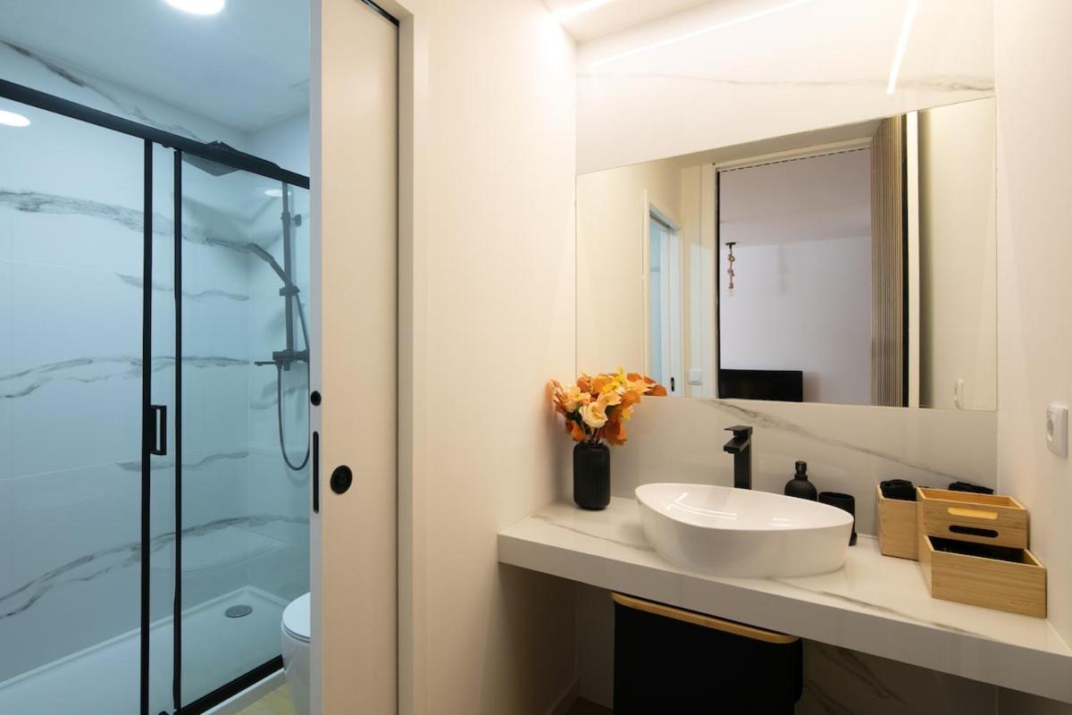 Yellow Breeze By Cozy Apartment Porto