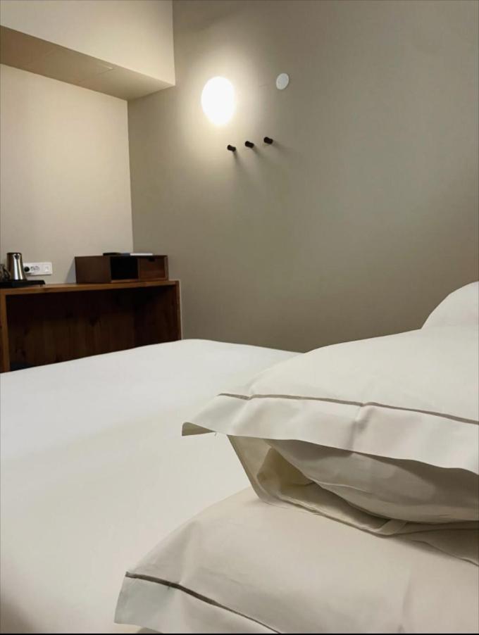 Outsite Mouco Hotel