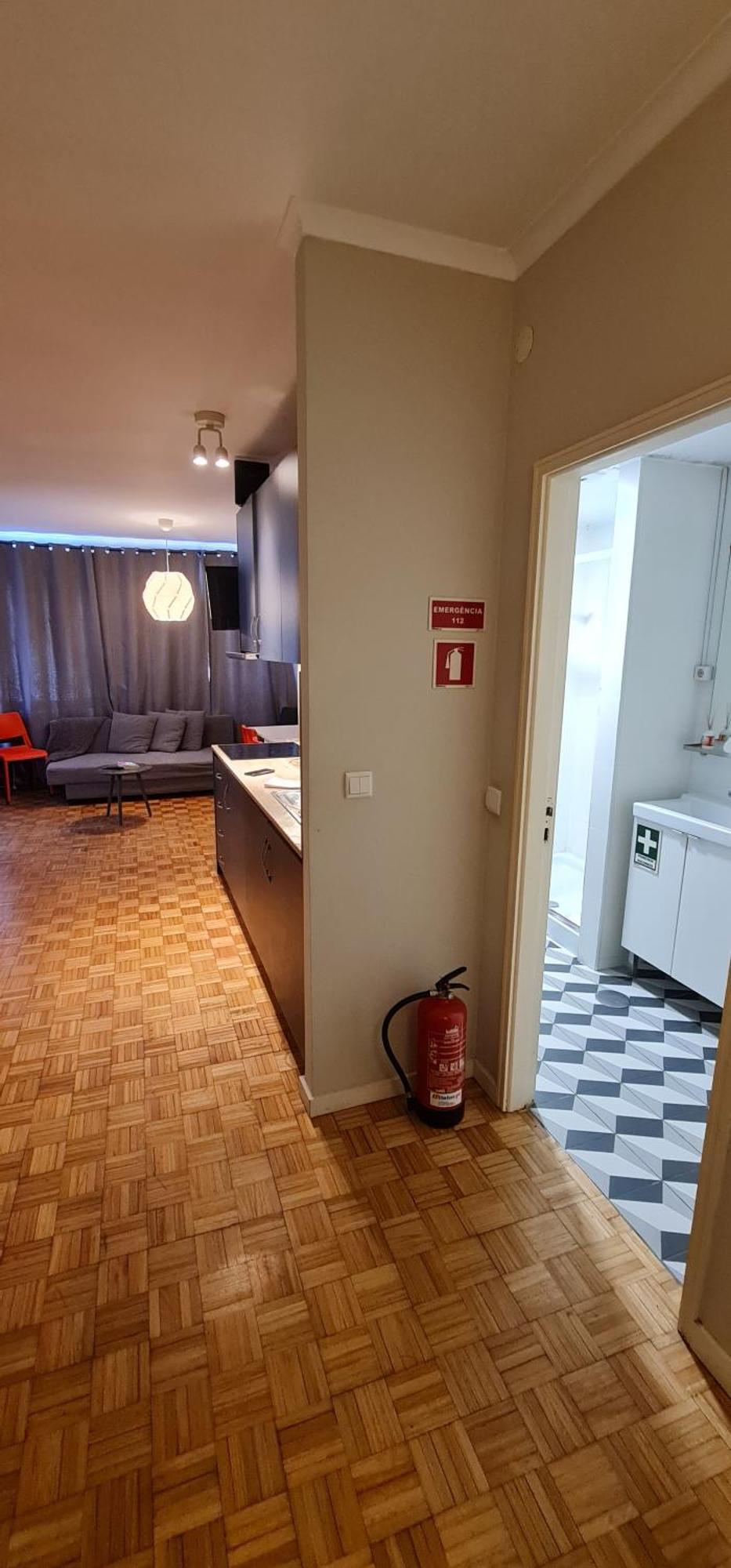 Molecular Apartment *