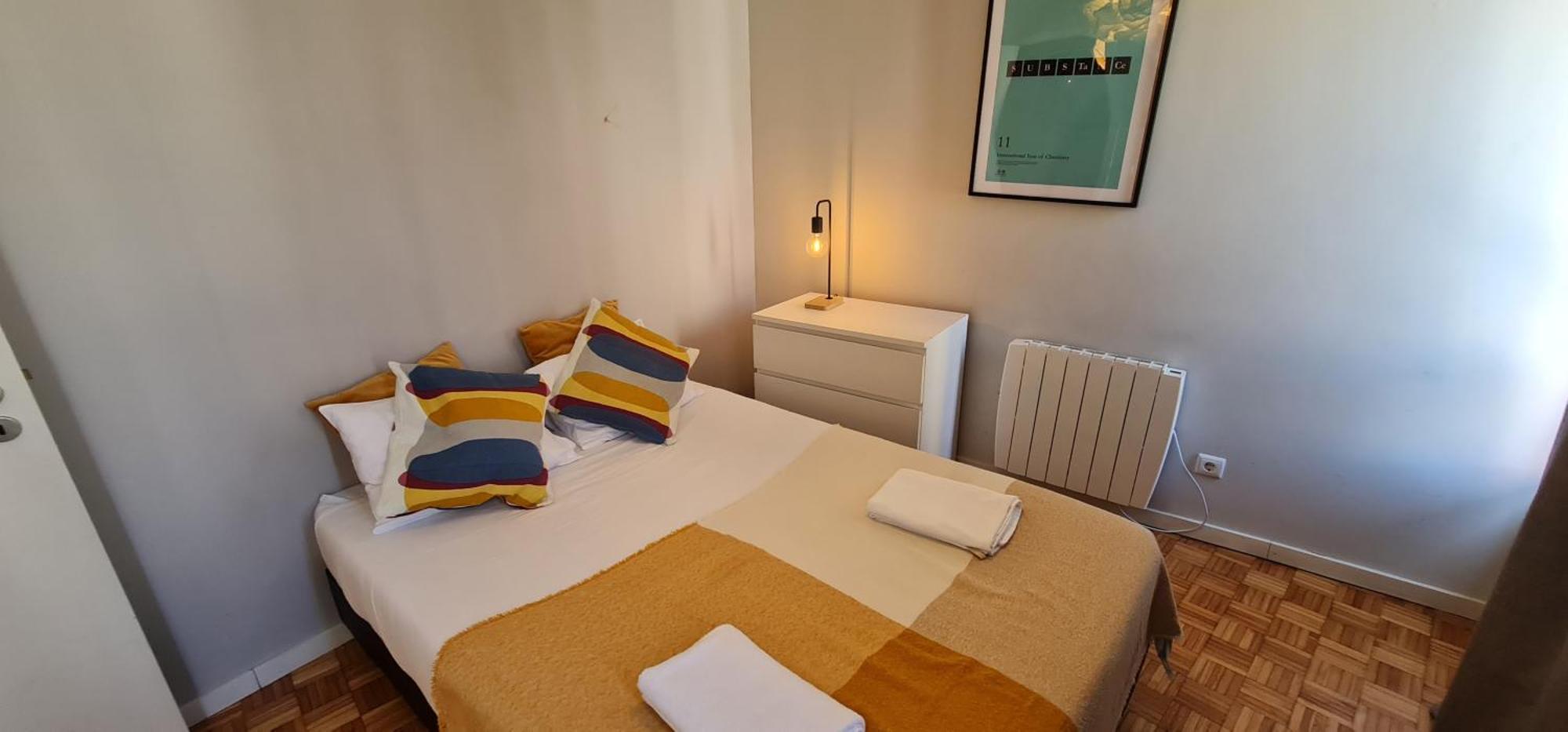 Molecular Apartment *