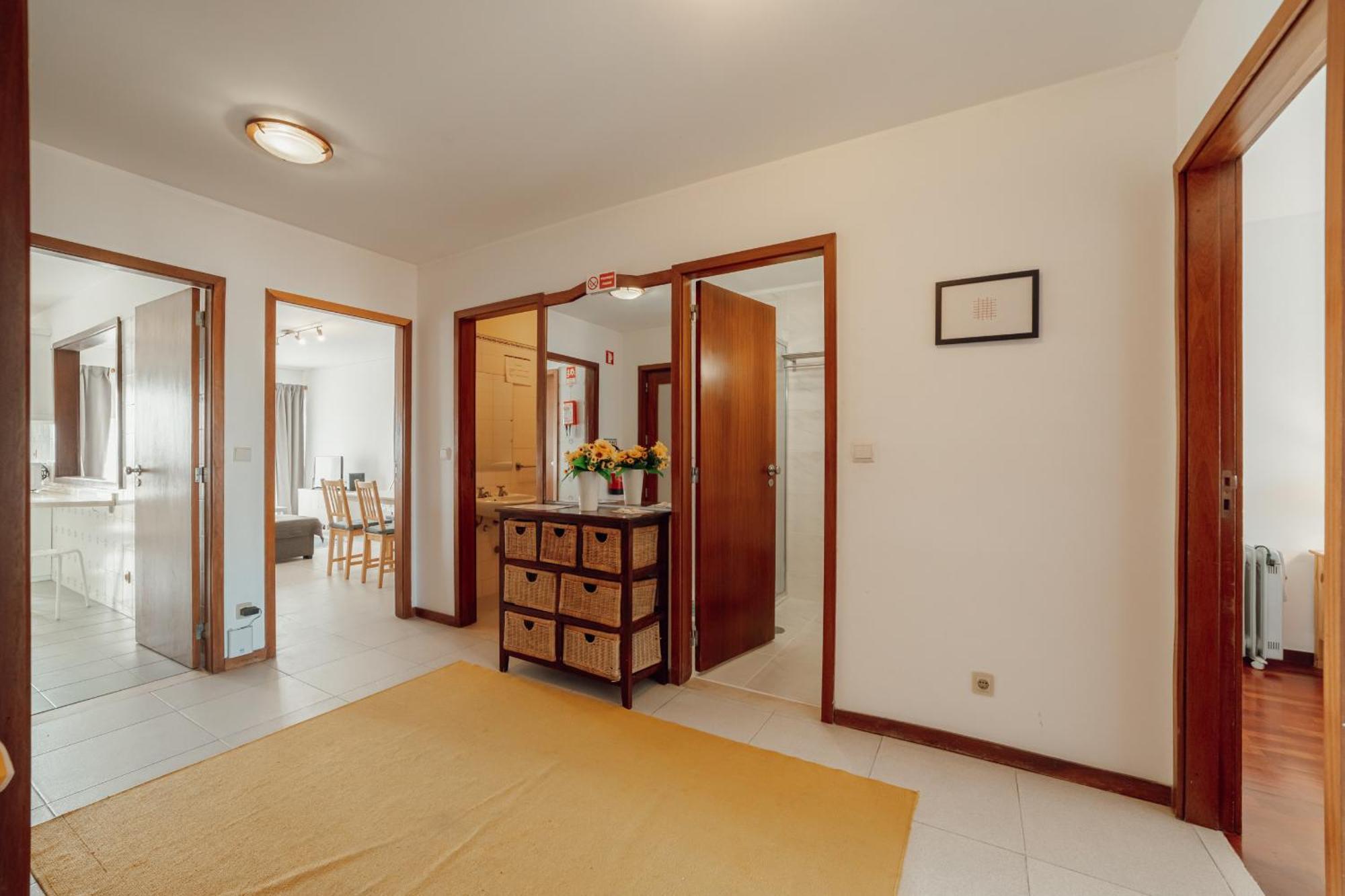 Espinho Modern 3 Bedroom By Vacationy Porto