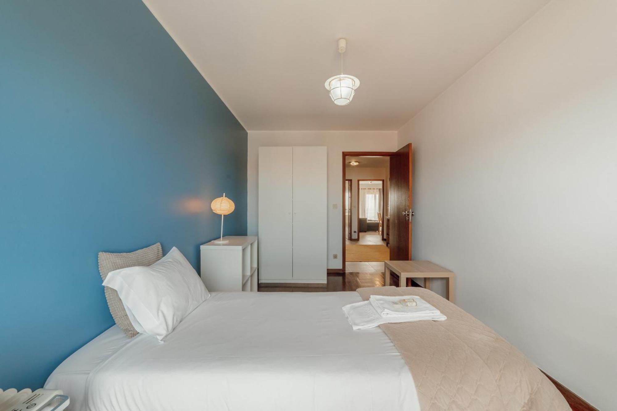 Apartment Espinho Modern 3 Bedroom By Vacationy