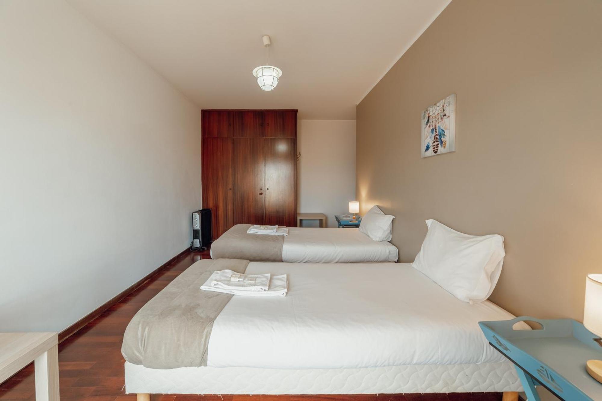 Espinho Modern 3 Bedroom By Vacationy Apartment