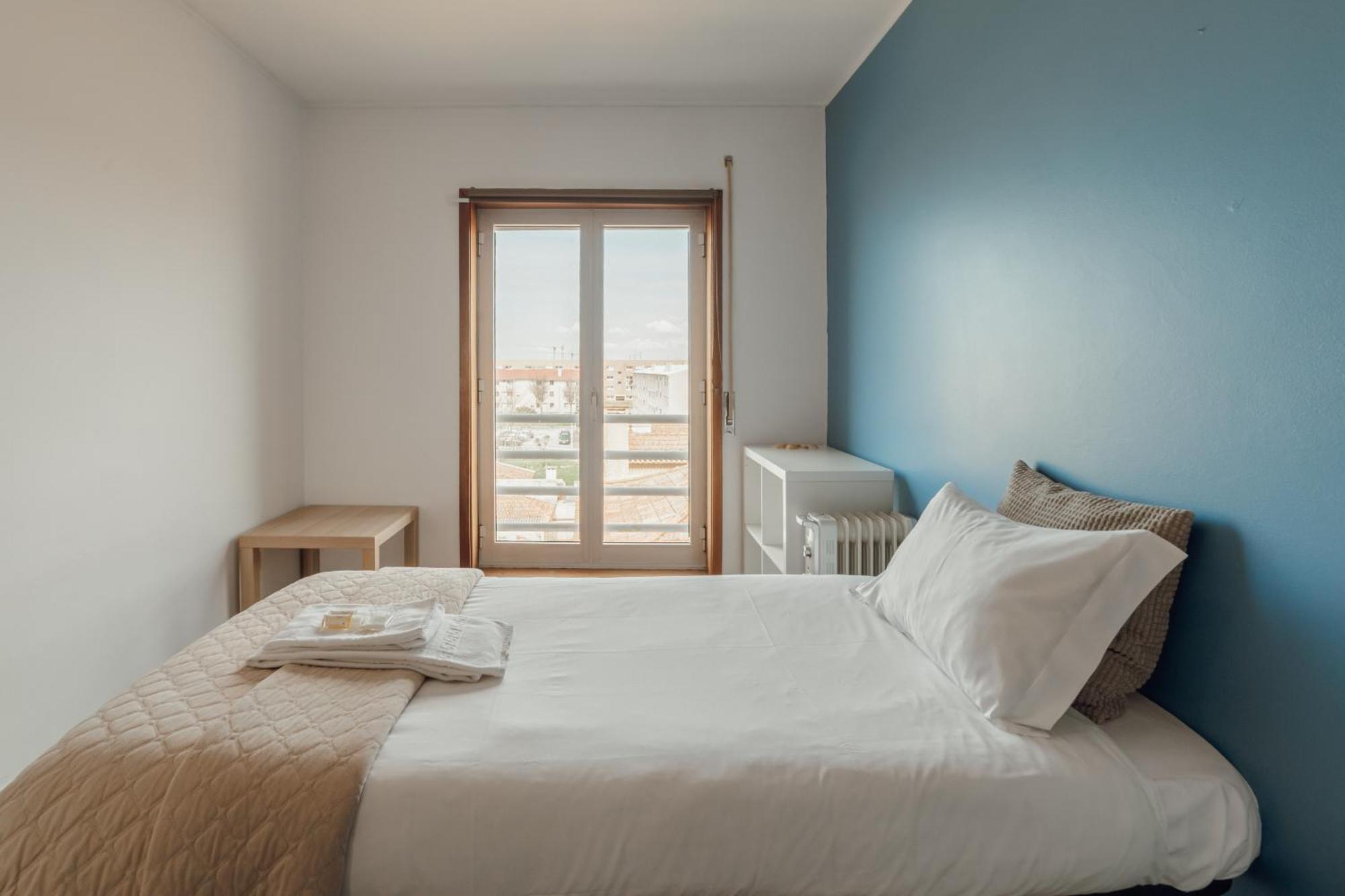Apartment Espinho Modern 3 Bedroom By Vacationy
