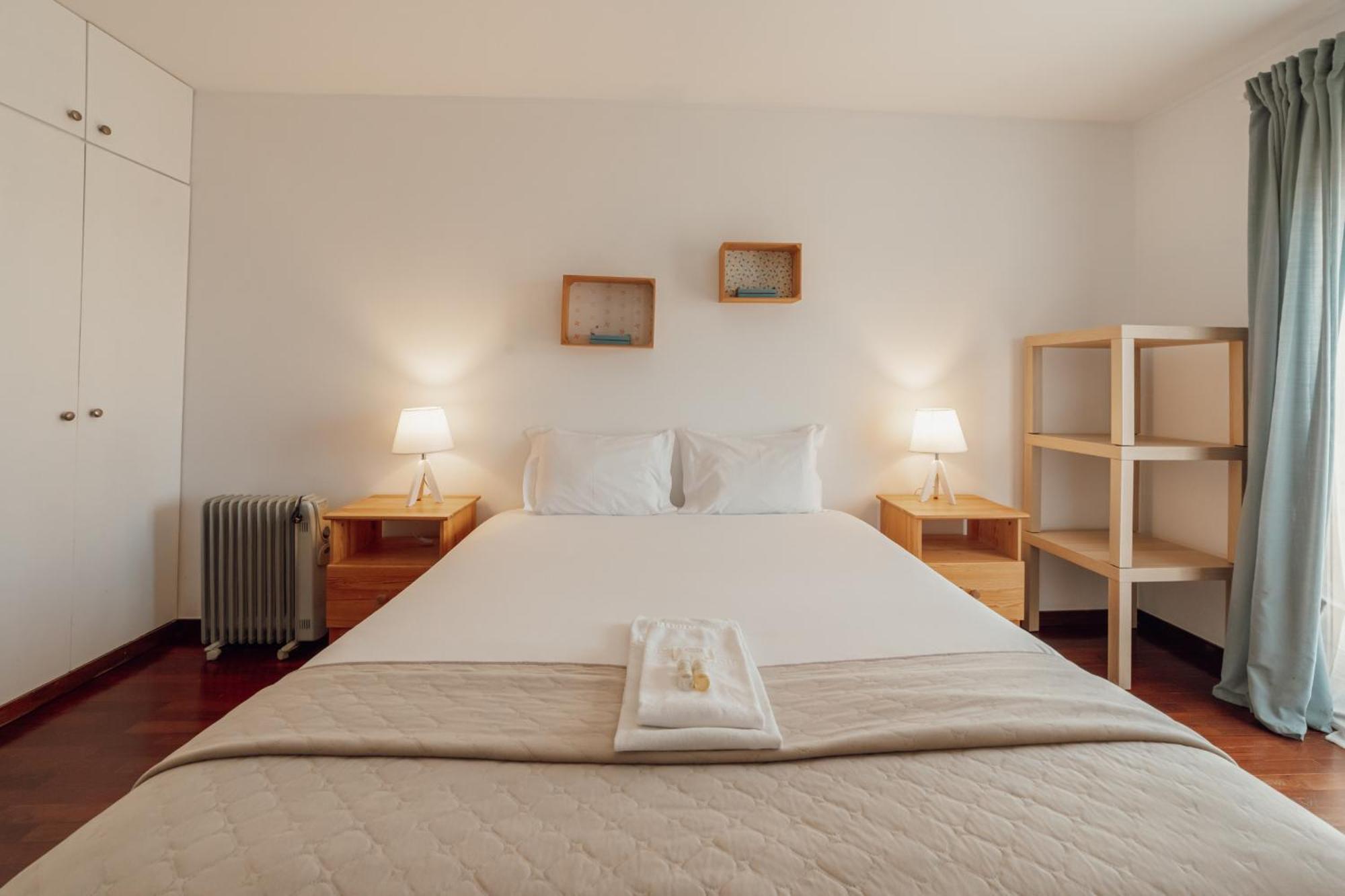 Espinho Modern 3 Bedroom By Vacationy Apartment Porto