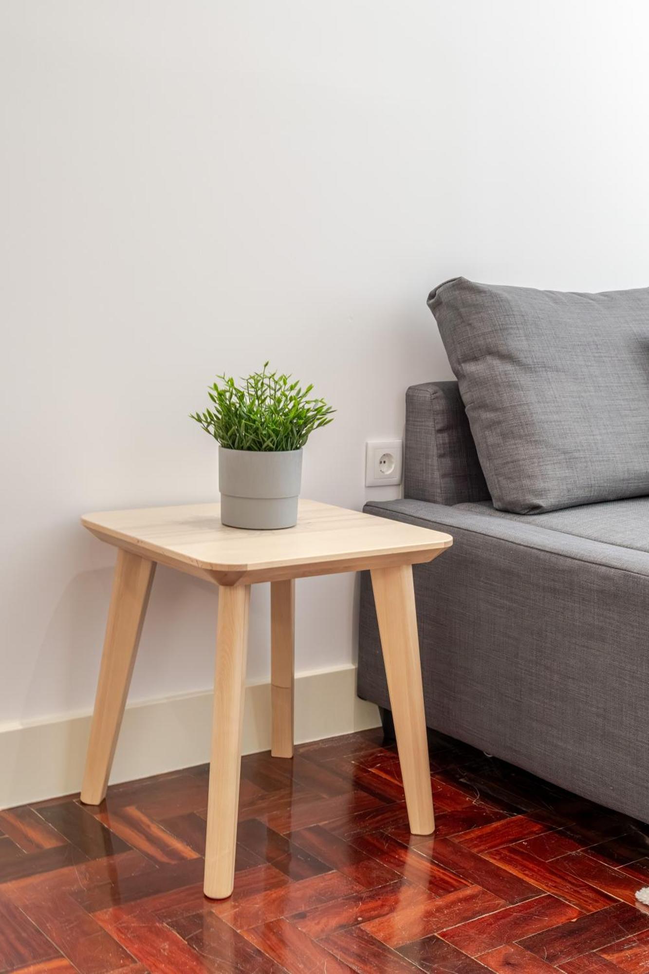 Renovated & Quiet 1-bedroom In Santa Catarina Porto