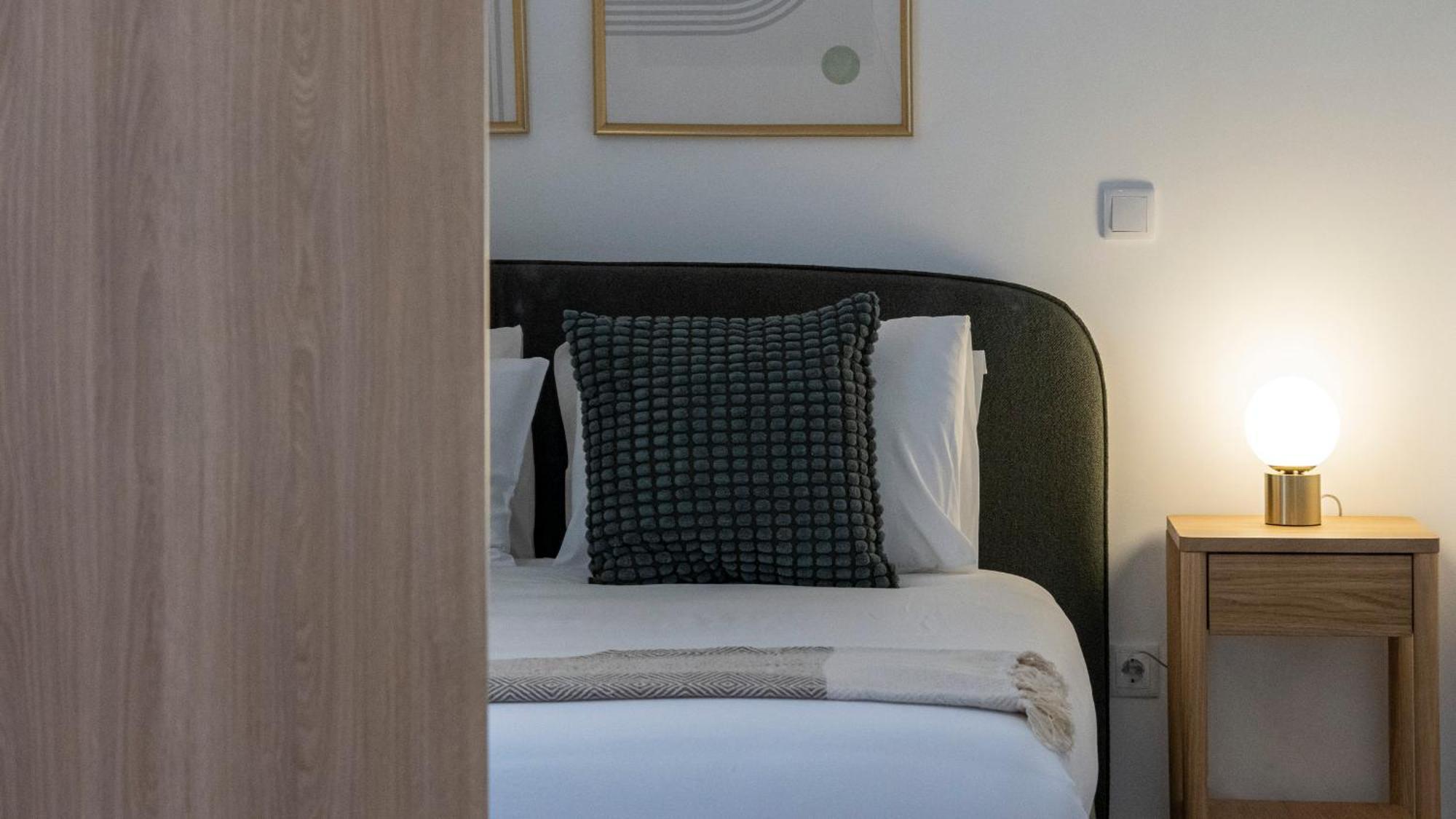 Bright 2br Flat Near Praca Da Galiza By Lovelystay Apartment