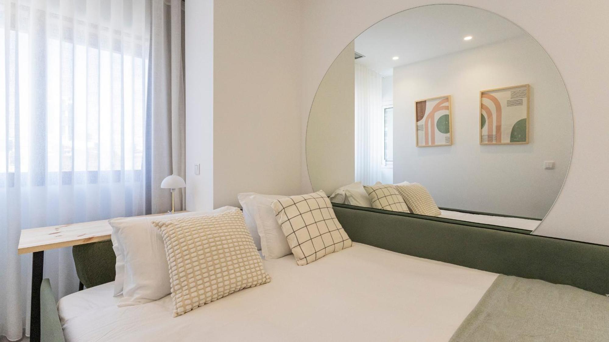 Bright 2br Flat Near Praca Da Galiza By Lovelystay