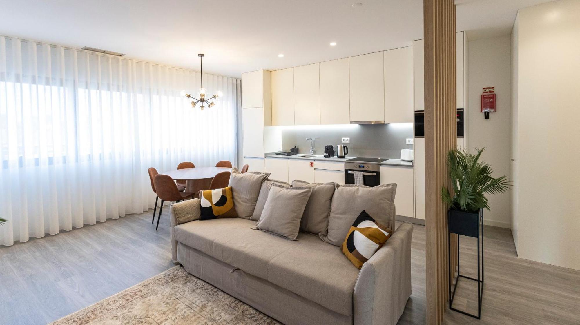 Apartment Bright 2br Flat Near Praca Da Galiza By Lovelystay