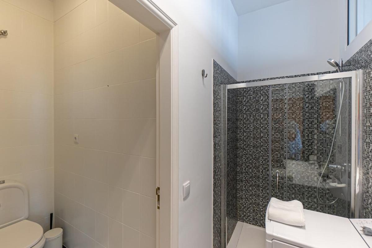 Spacious 2 Private Combined In 1 *