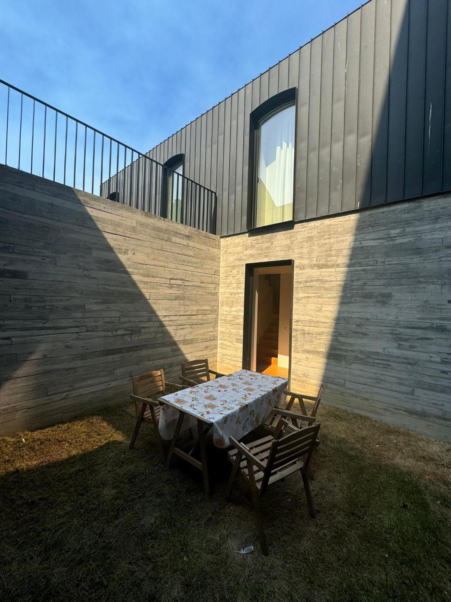 Nomads Lux - 2bdr Almada Private Holiday home