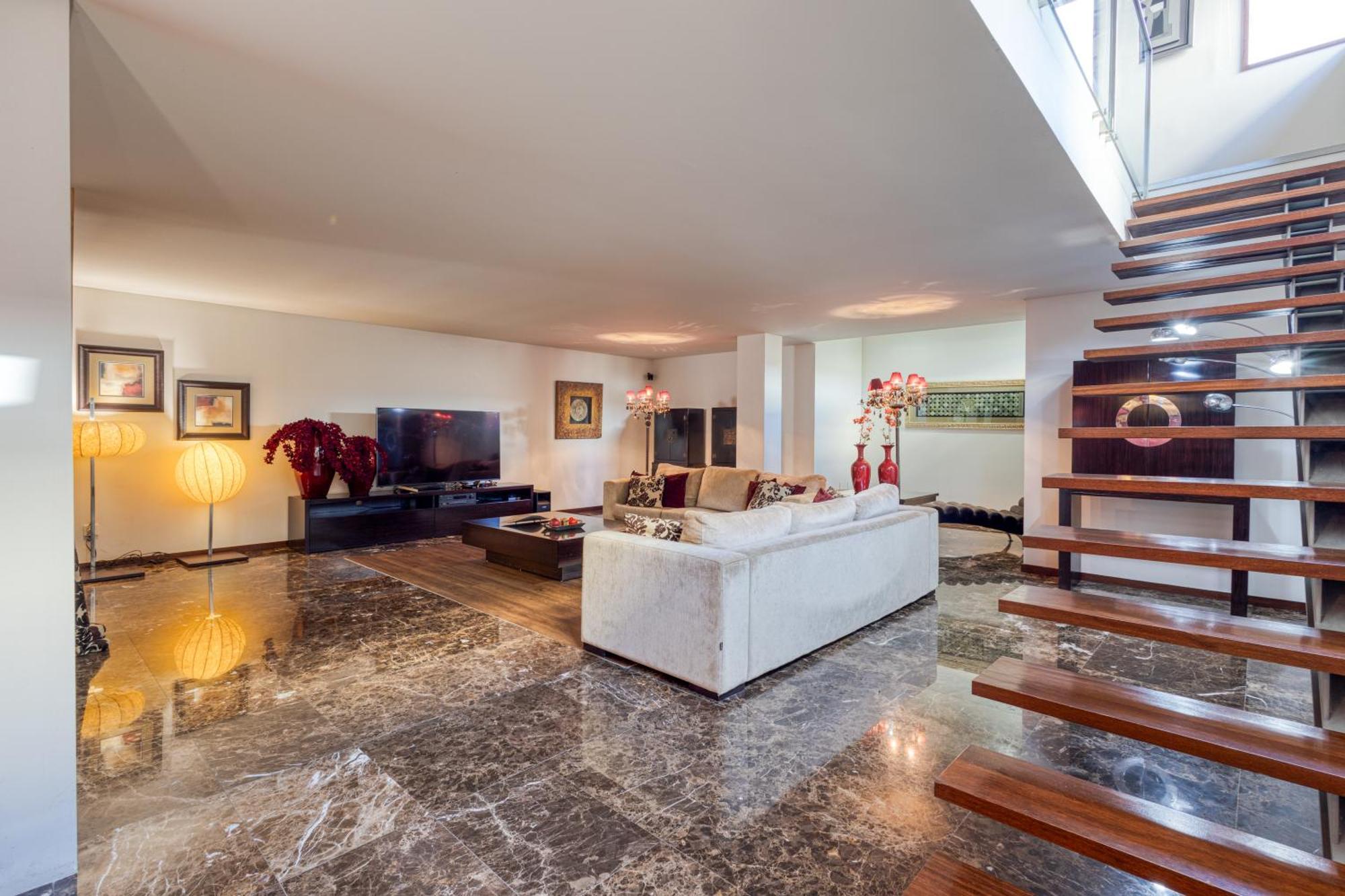 On Luxury House - Pool & Parking *
