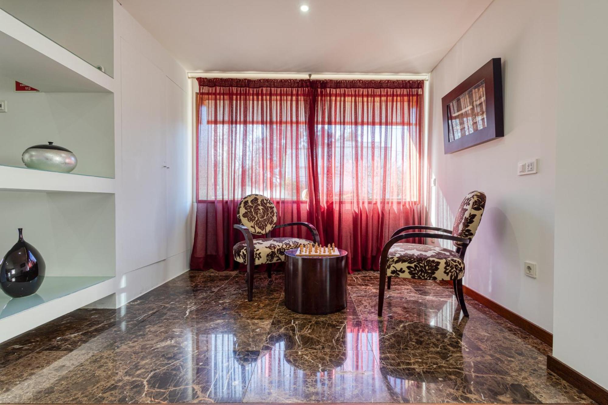 Holiday home On Luxury House - Pool & Parking *
