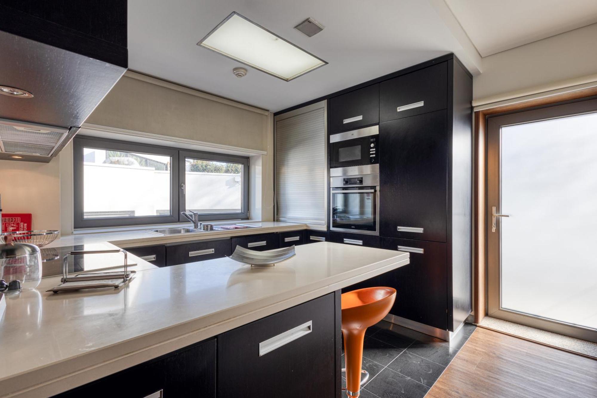 On Luxury House - Pool & Parking Holiday home