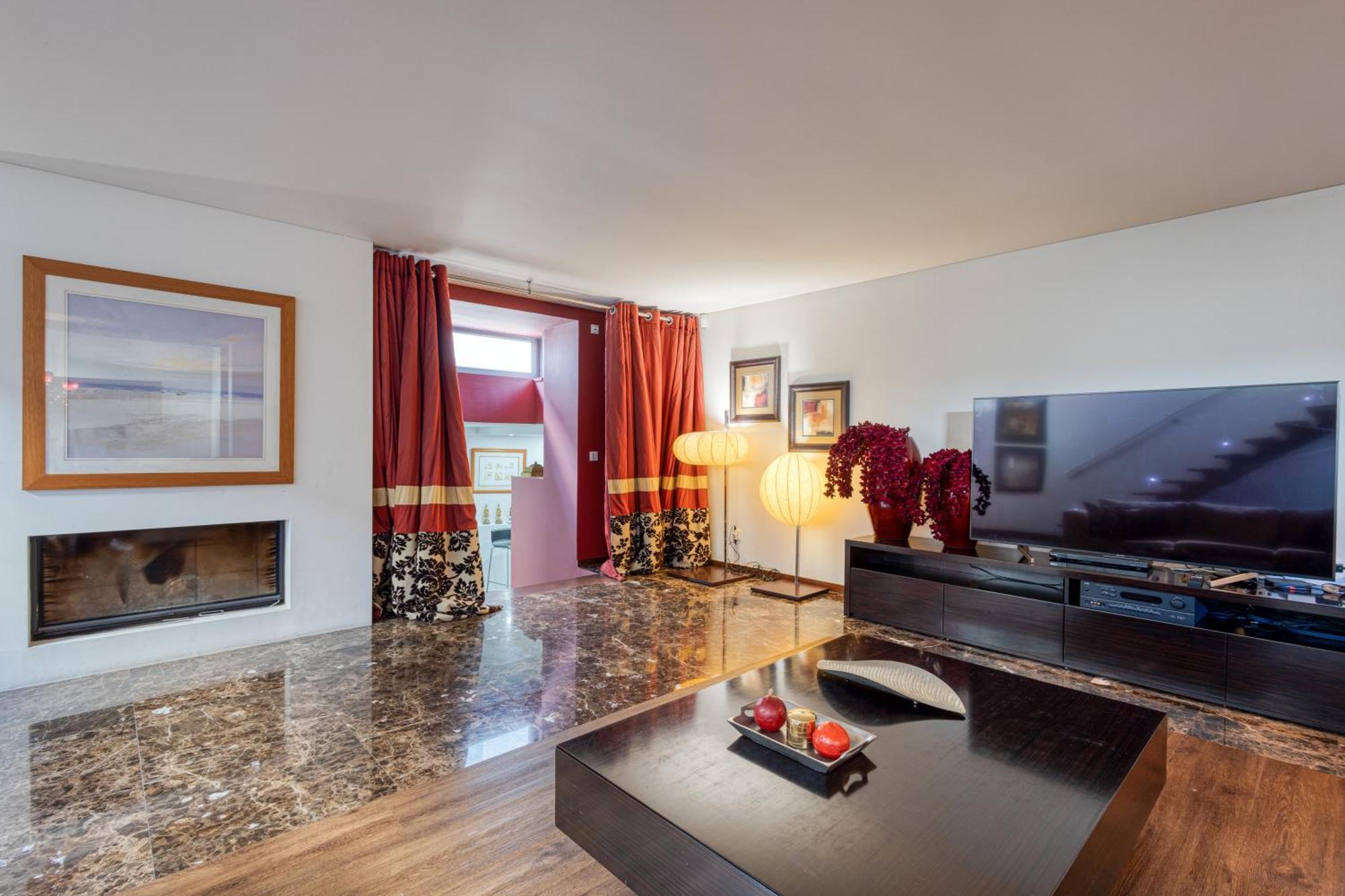 On Luxury House - Pool & Parking Holiday home
