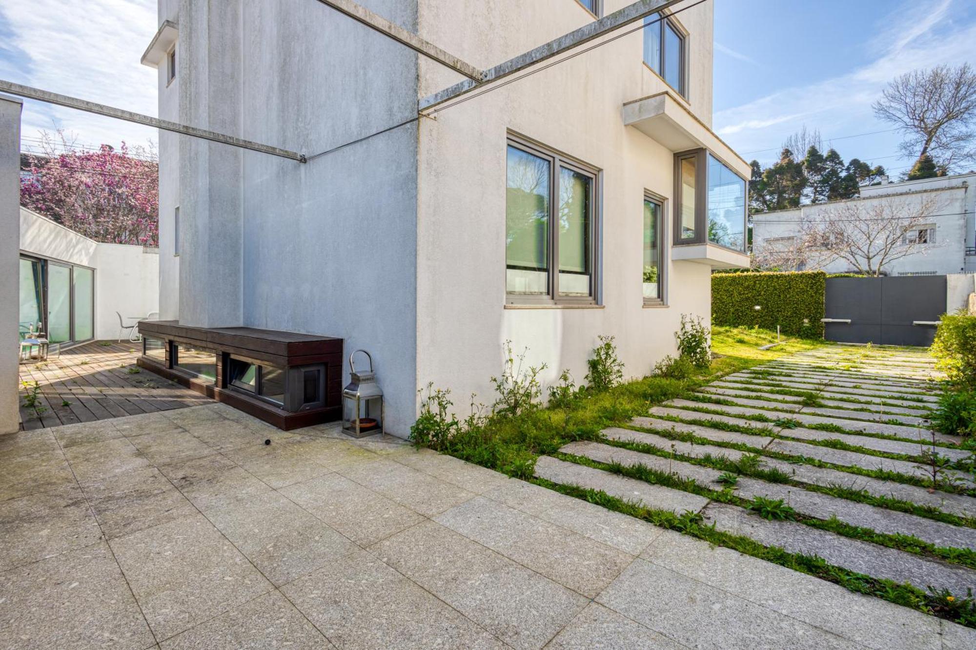 On Luxury House - Pool & Parking Holiday home *