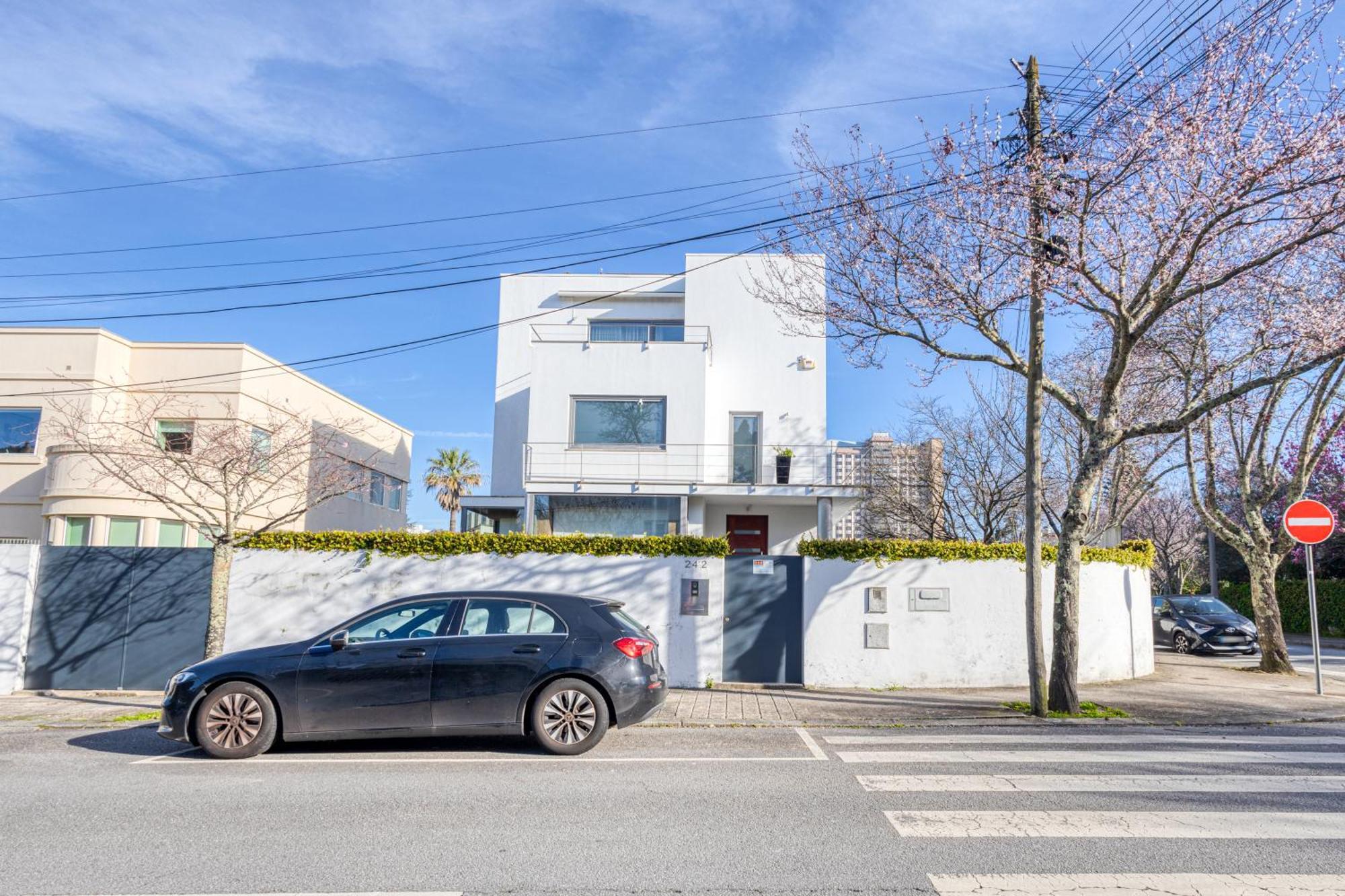 On Luxury House - Pool & Parking Porto