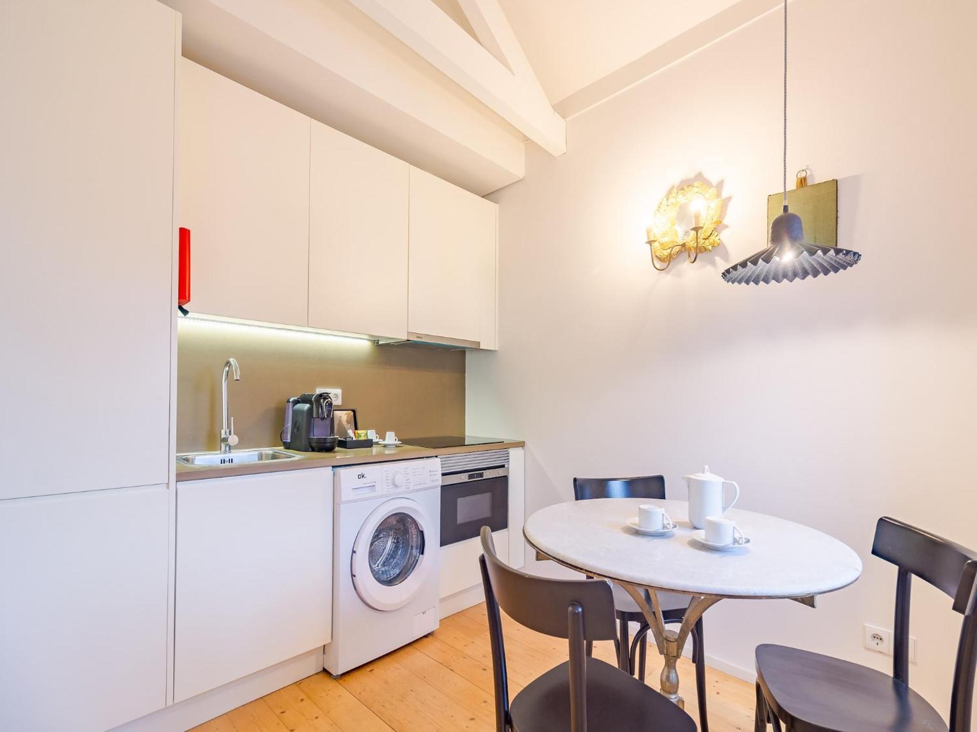 For 2 Guests In Apartment
