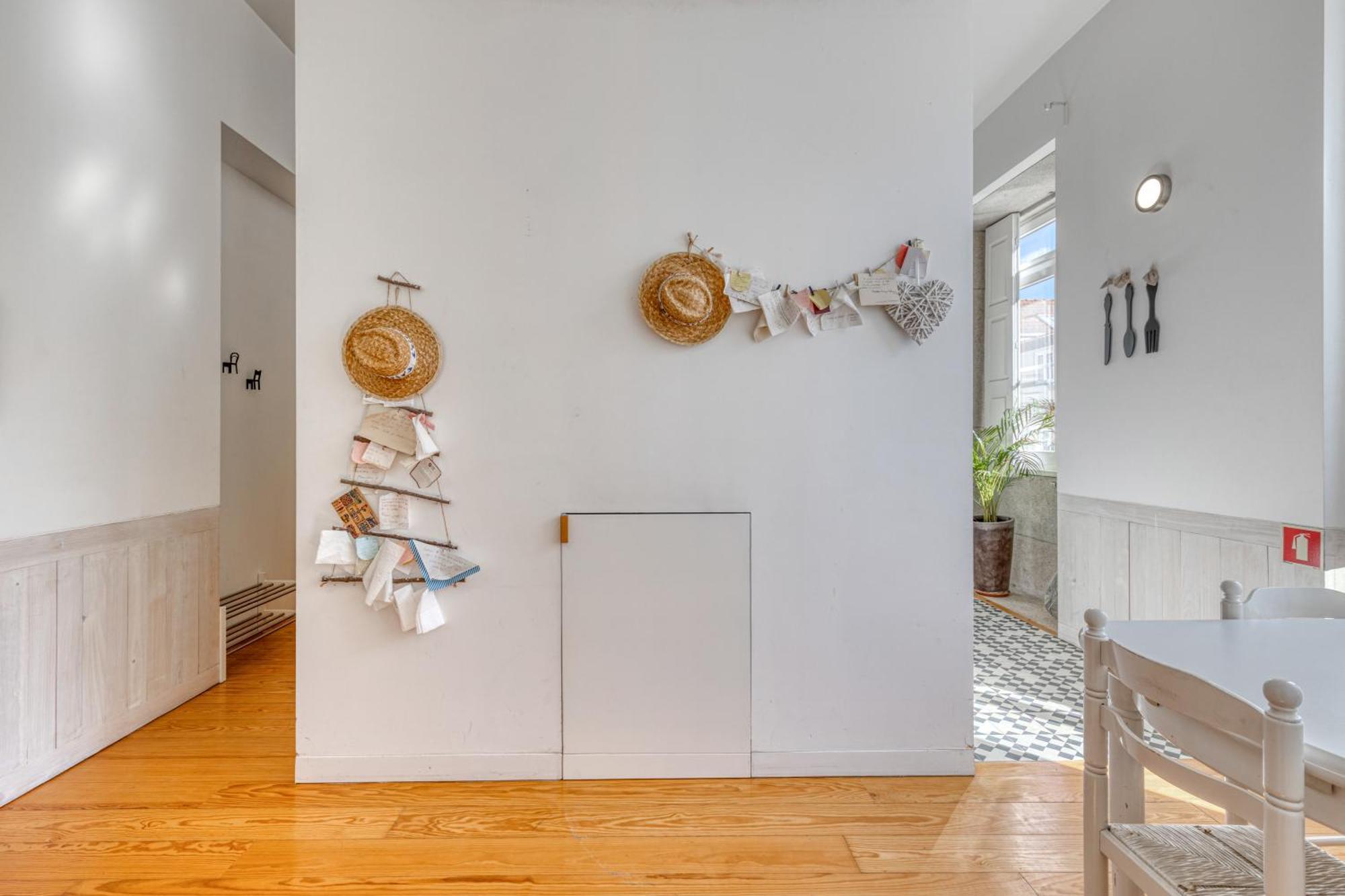 Formosa With Parking And Historic Charm! * Porto