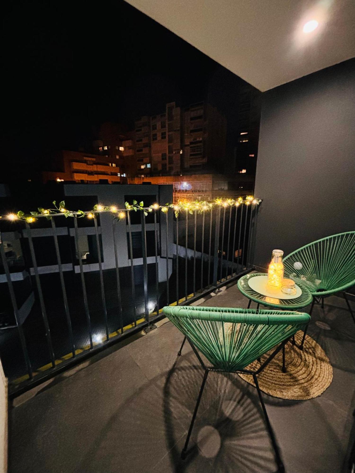 Modern With Balcony And Free Parking Porto