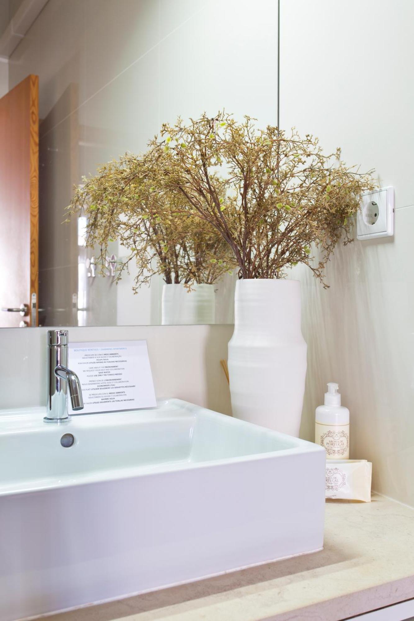Boutique Rentals-sao Bento Ribeira Apartment Porto