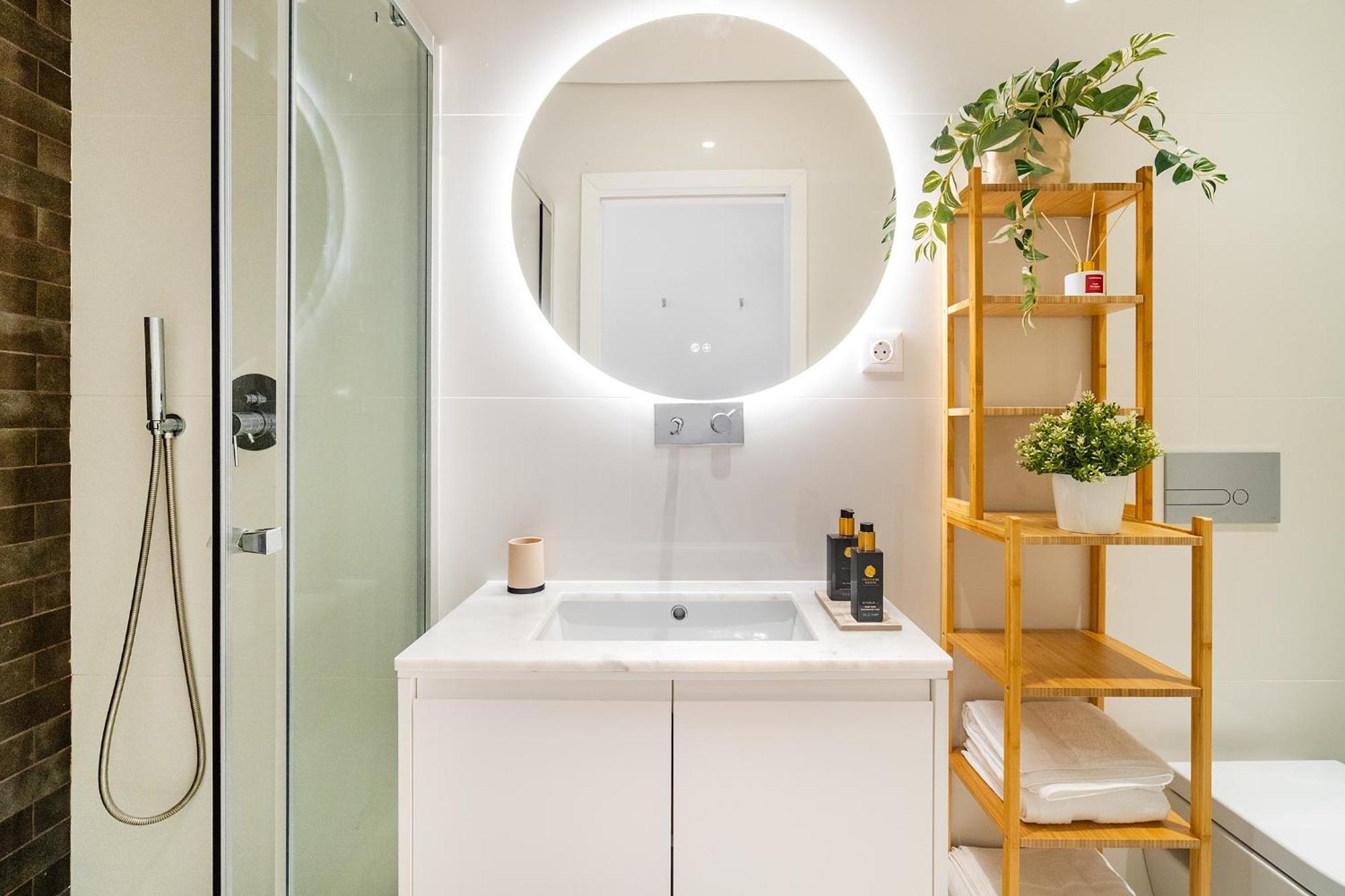 Whome Trendy Cedofeita Loft - Luxe & Light-filled Apartment Porto