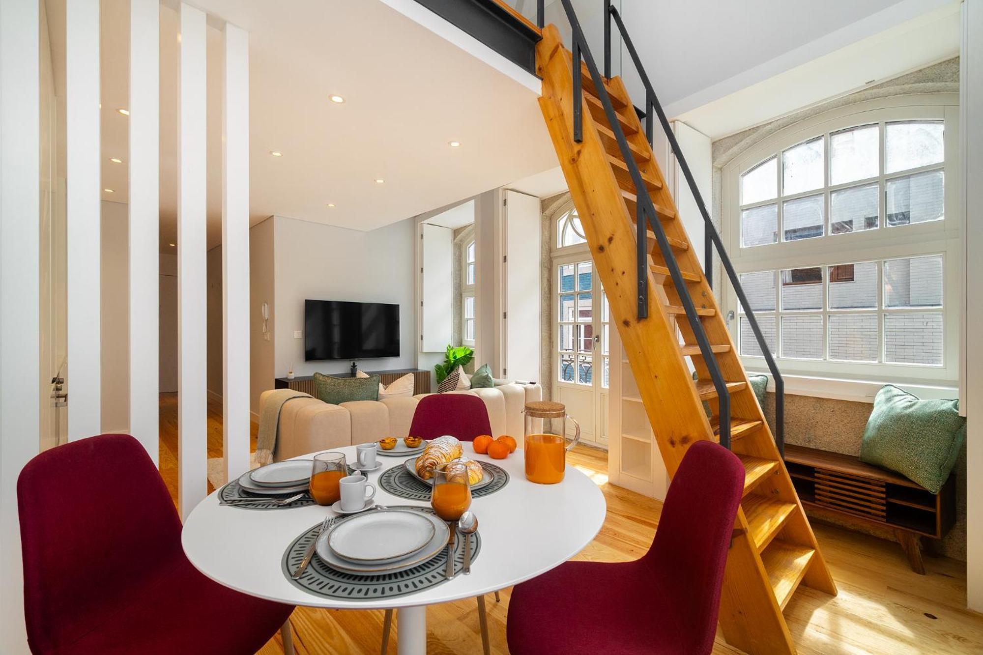 Whome Trendy Cedofeita Loft - Luxe & Light-filled Apartment Porto