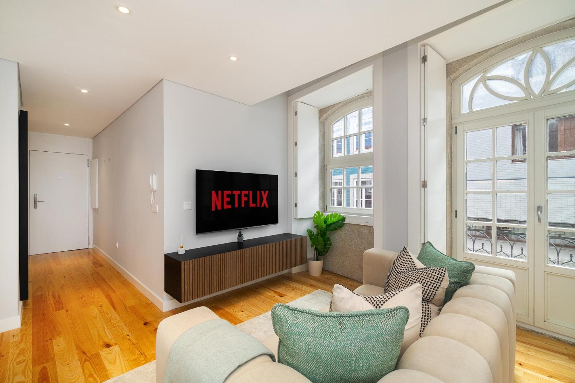 Whome Trendy Cedofeita Loft - Luxe & Light-filled Apartment *