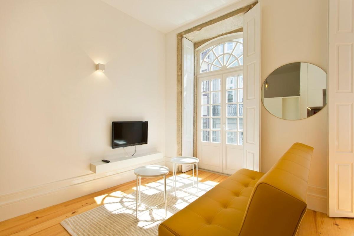 Aposentus - Your In Almada Apartment Porto