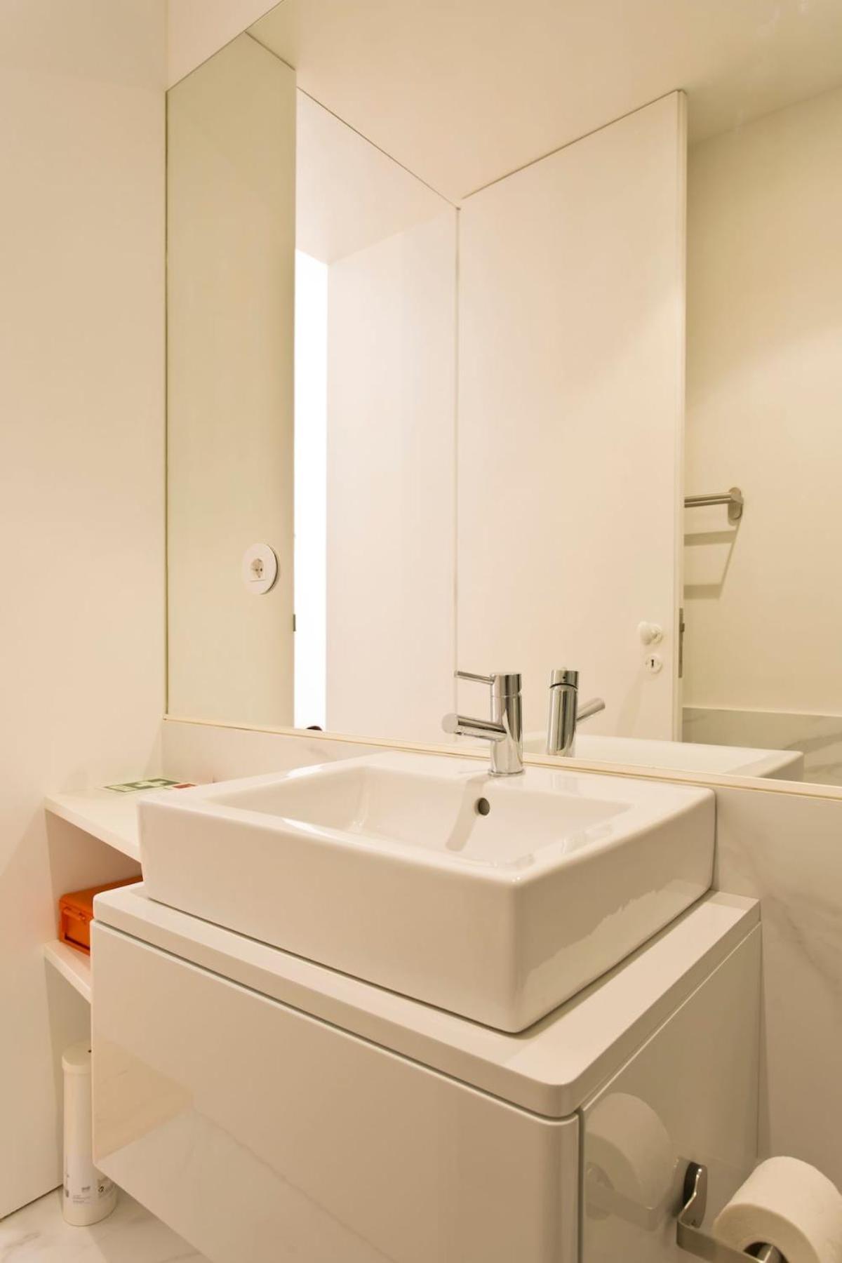 Aposentus - Your In Almada Apartment Porto