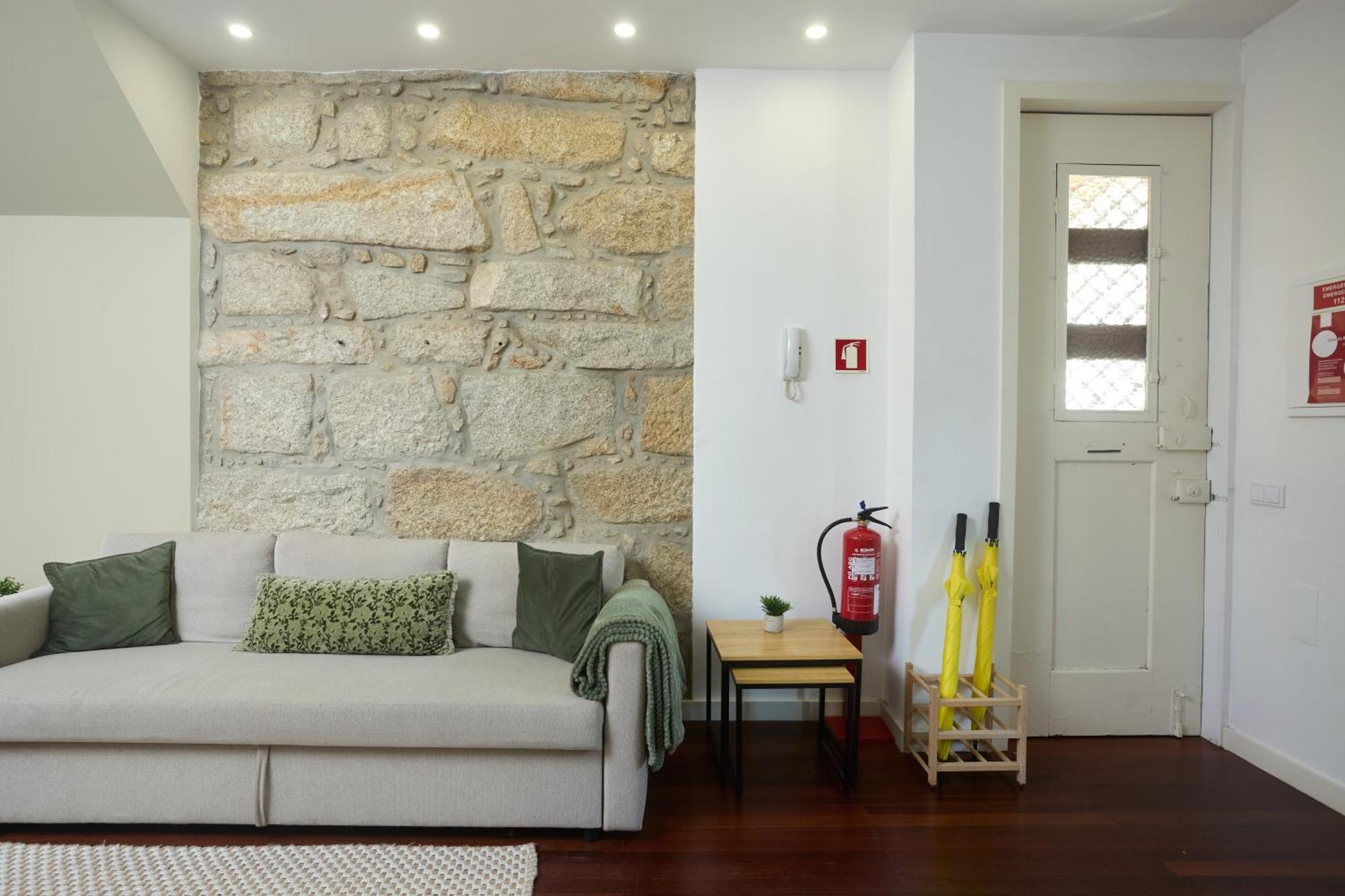 Apartment Yellow *