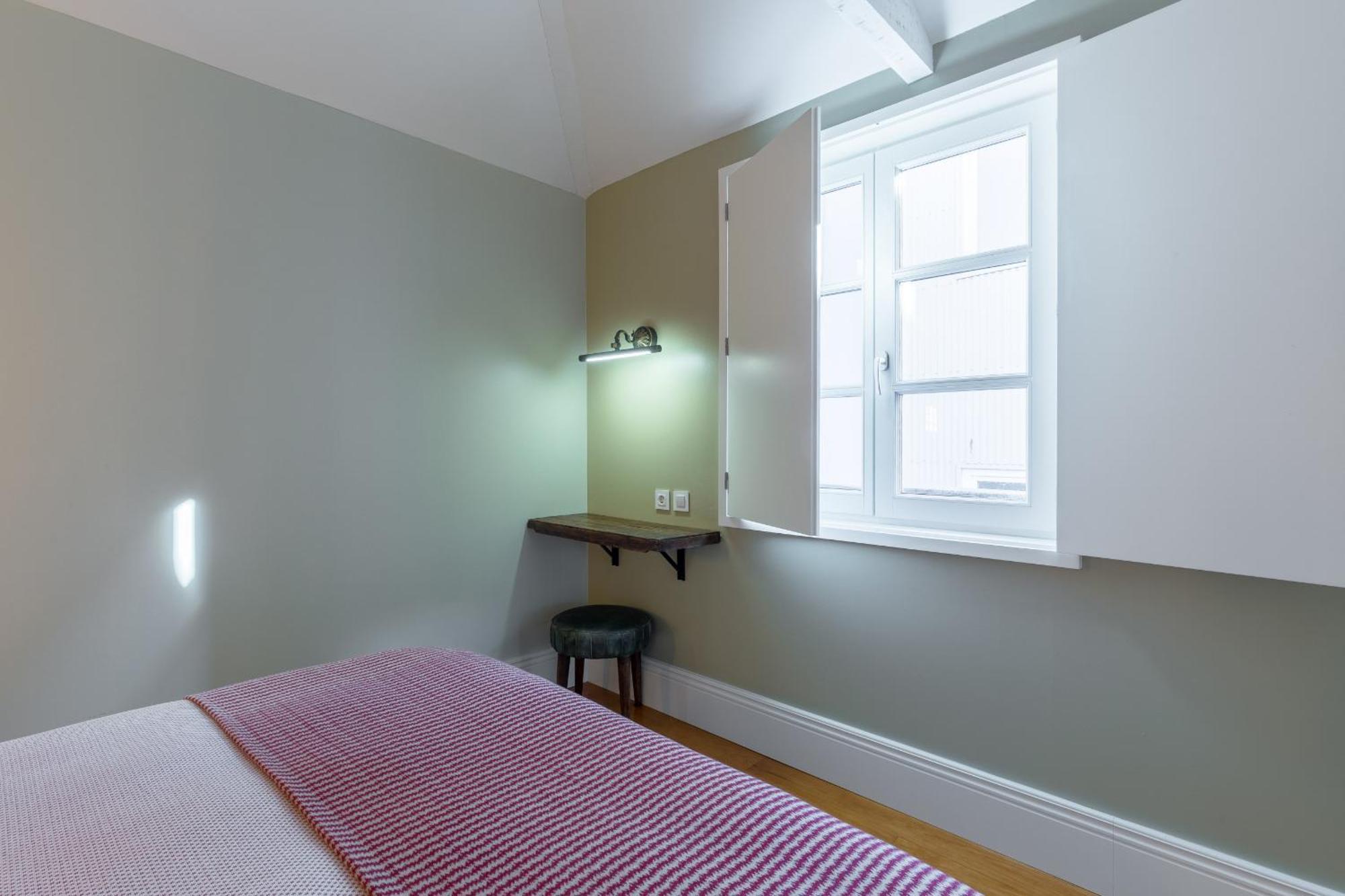 Stylish Downtown Duplex 2br Walk Everywhere! Apartment Porto