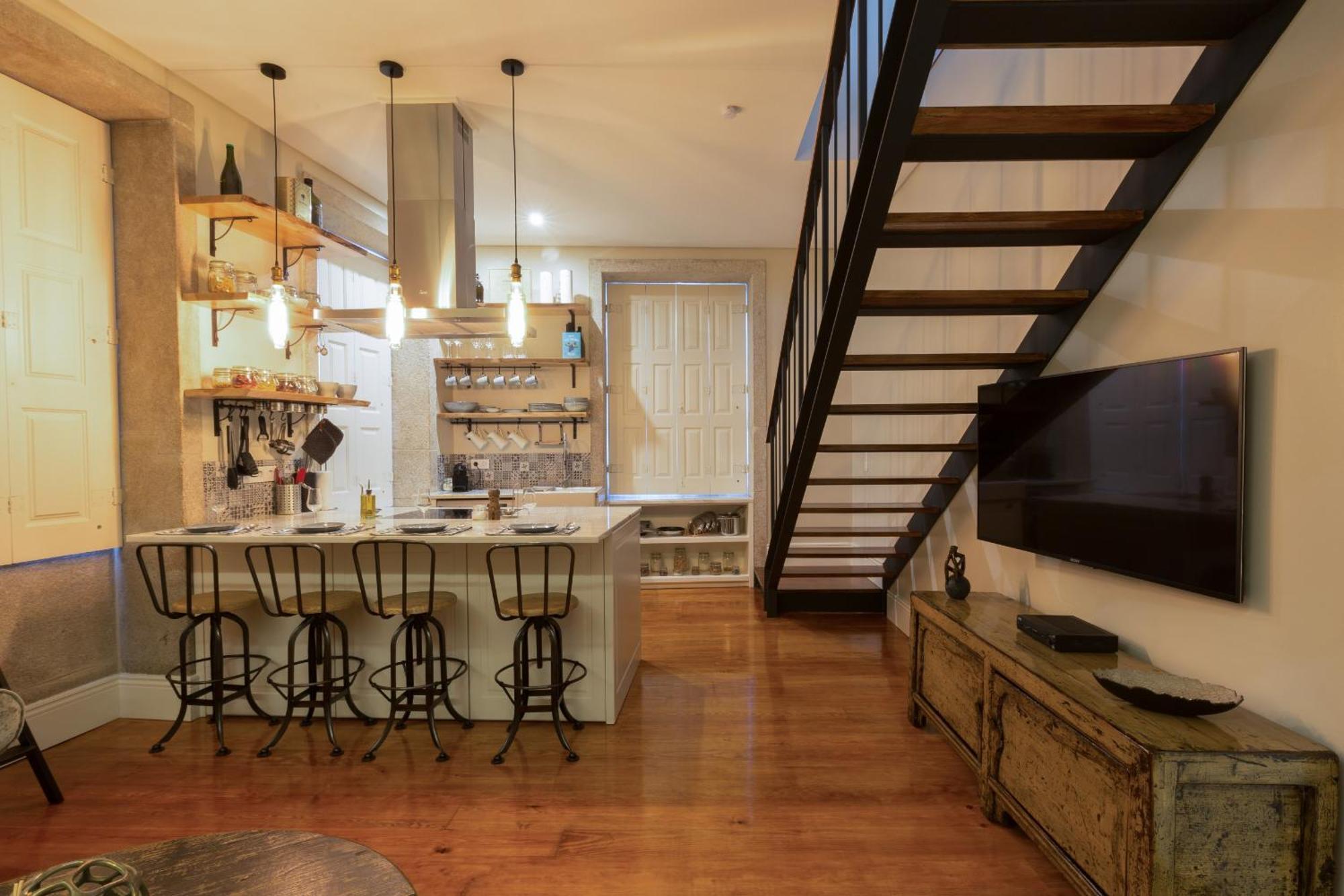 Stylish Downtown Duplex 2br Walk Everywhere! * Porto