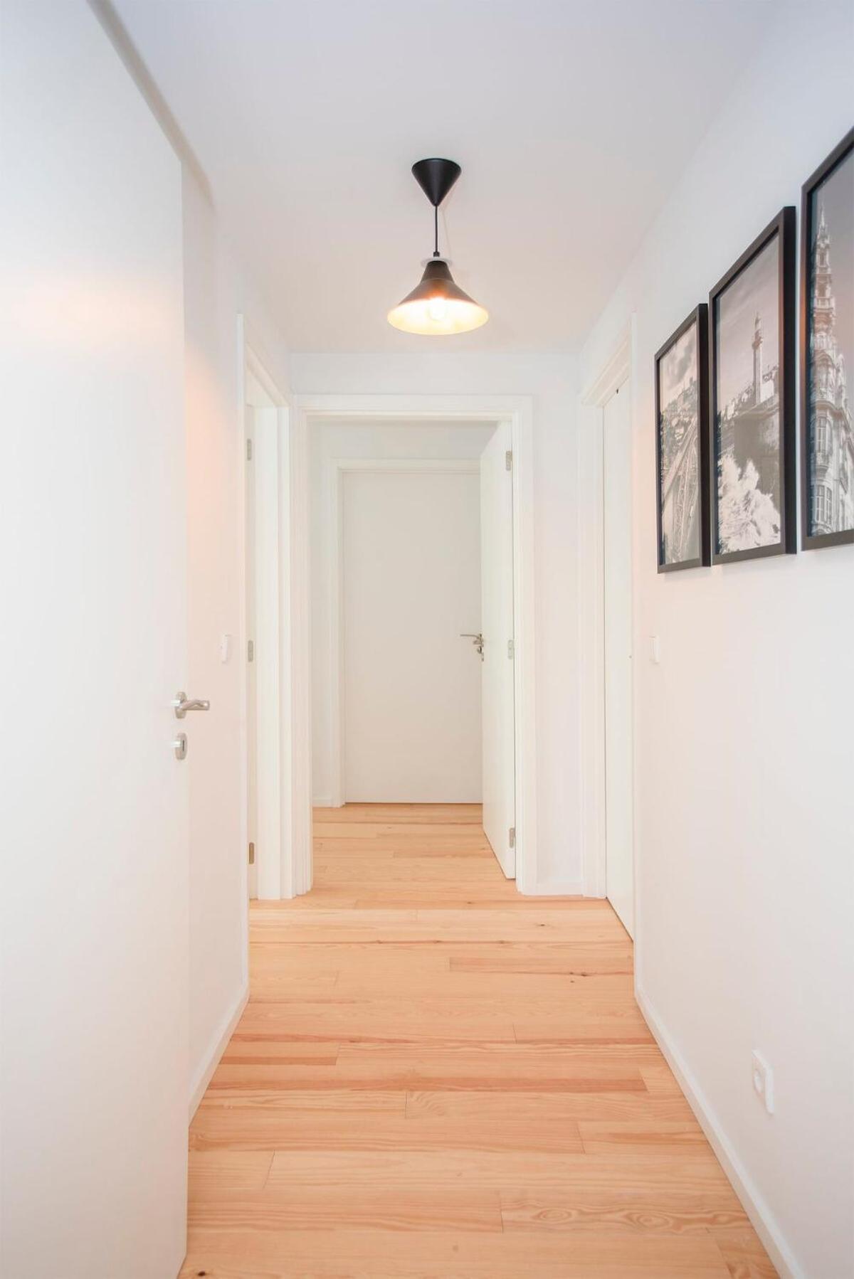 Apartment Liiiving In - Modern & Glam J *