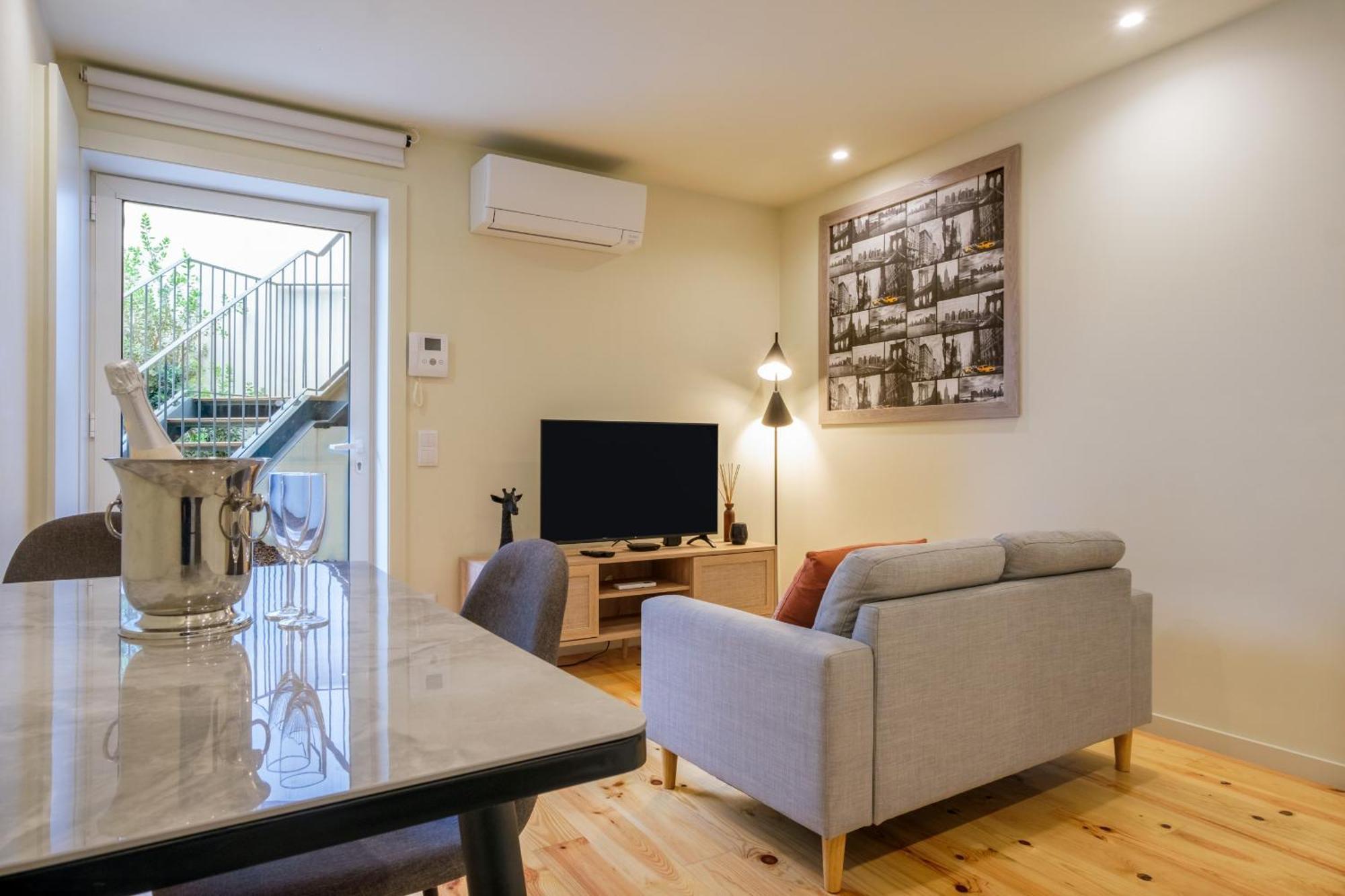 Luxury Style 6 With Ac Downtown Near Metro