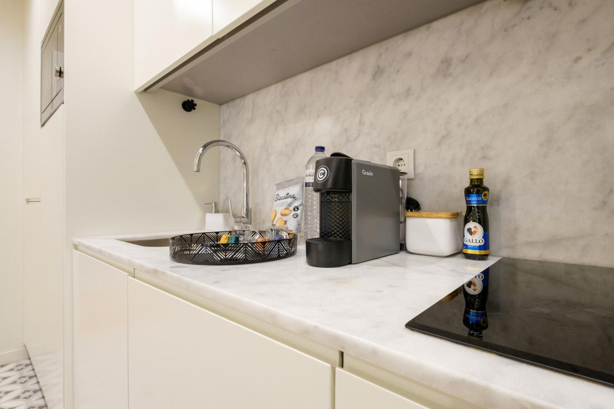 Apartment Luxury Style 6 With Ac Downtown Near Metro *